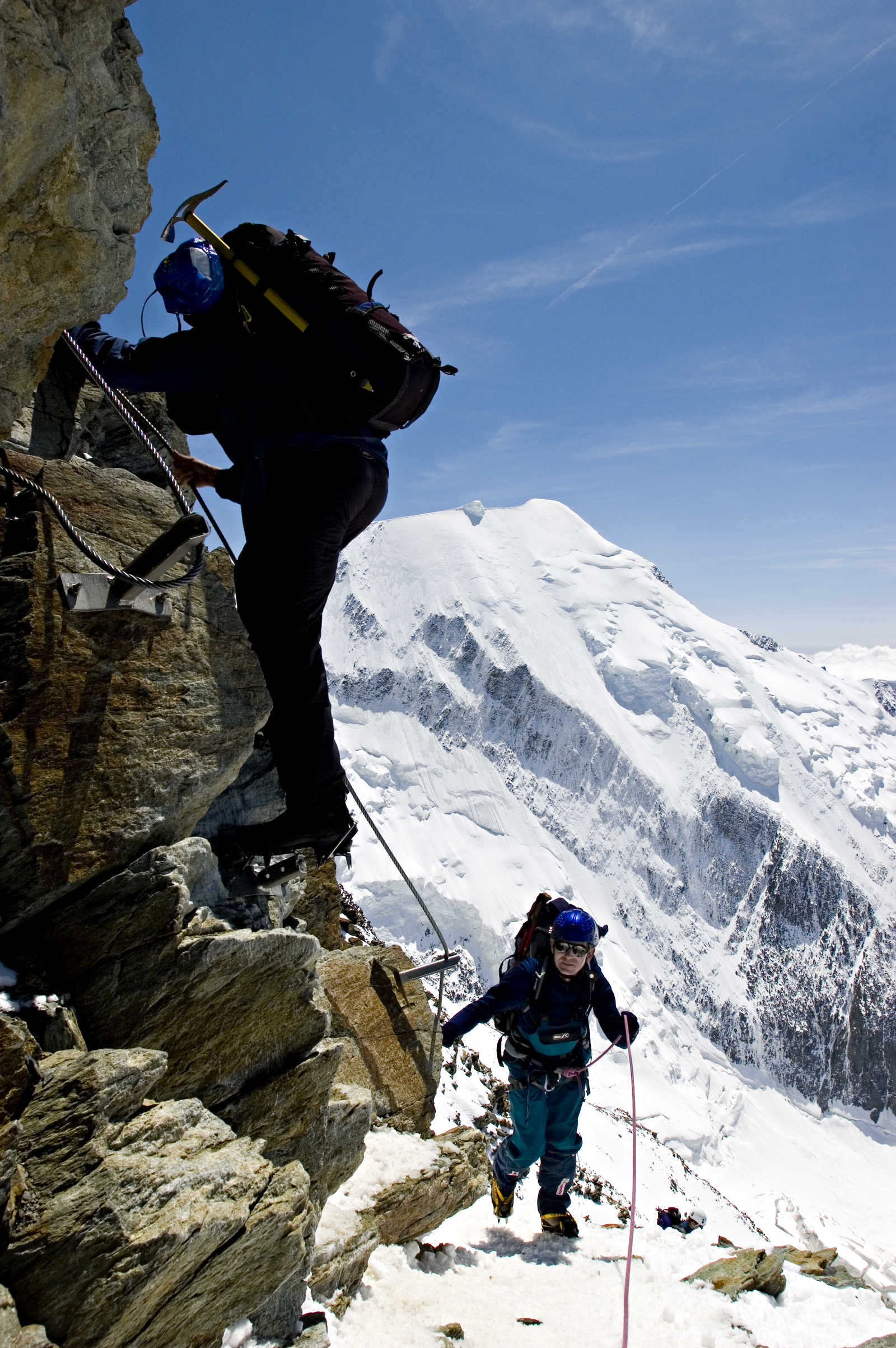Montée au refuge du gouter dans les Alpes © STAGEEXPE