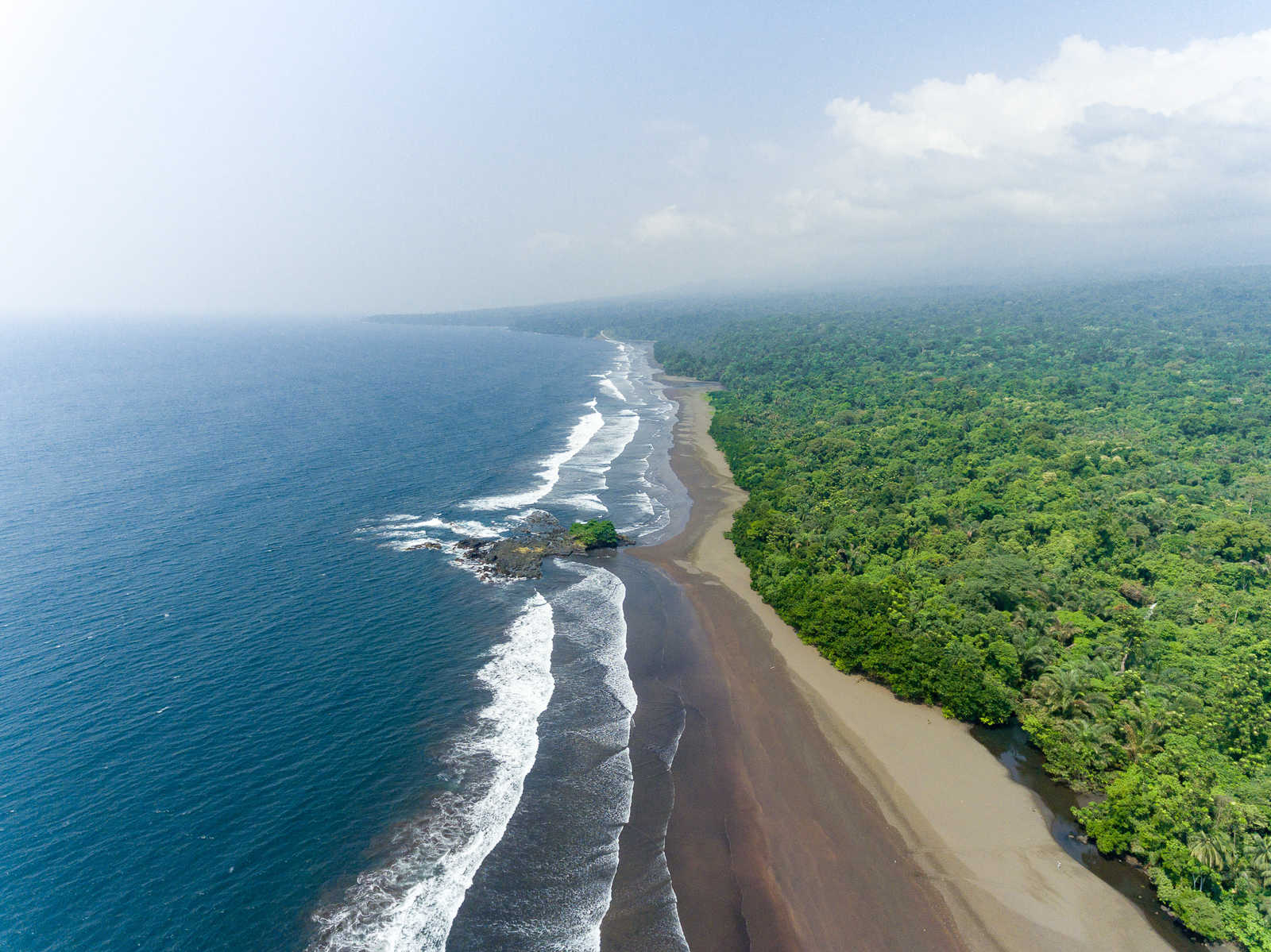 paysage-bord-de-mer-en-guinee © Jan