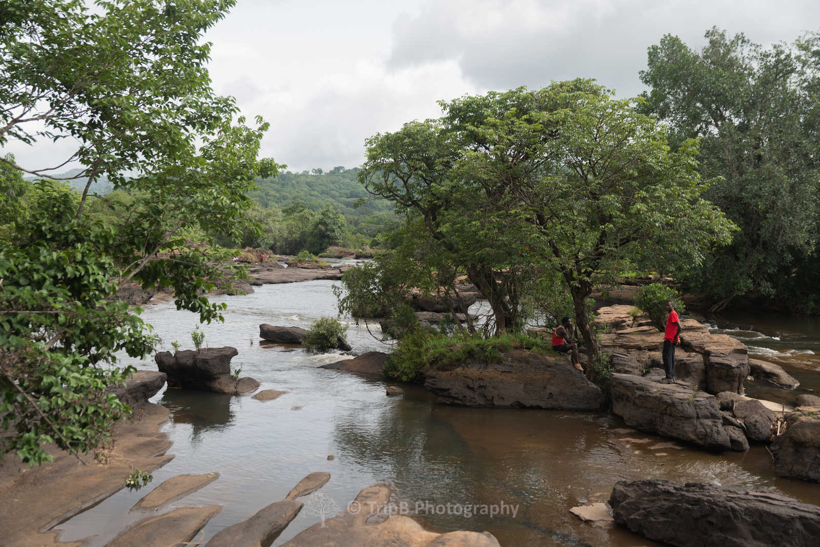 Paysage de rivière entre Banking et Leifita en Guinée © Tripb Photography
