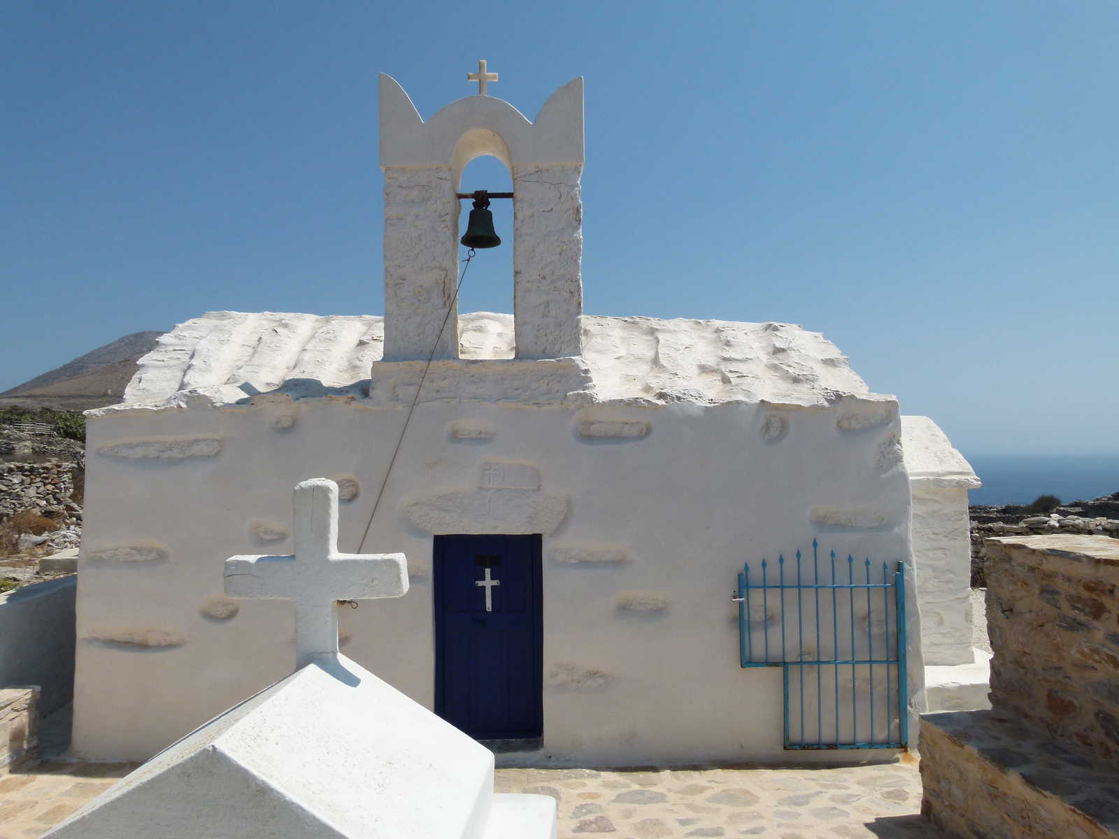Petite chapelle sur l'Ile d'Amorgos, Cyclades © Vigneron Perrine