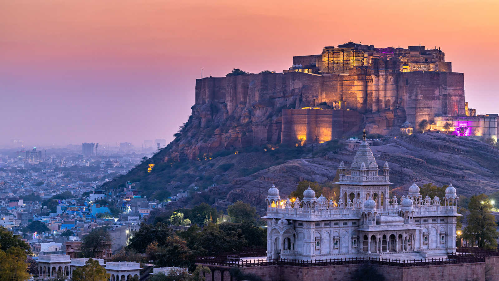 Photo du fort de Mehrangarh à Jodhpur en Inde © Kalyakan