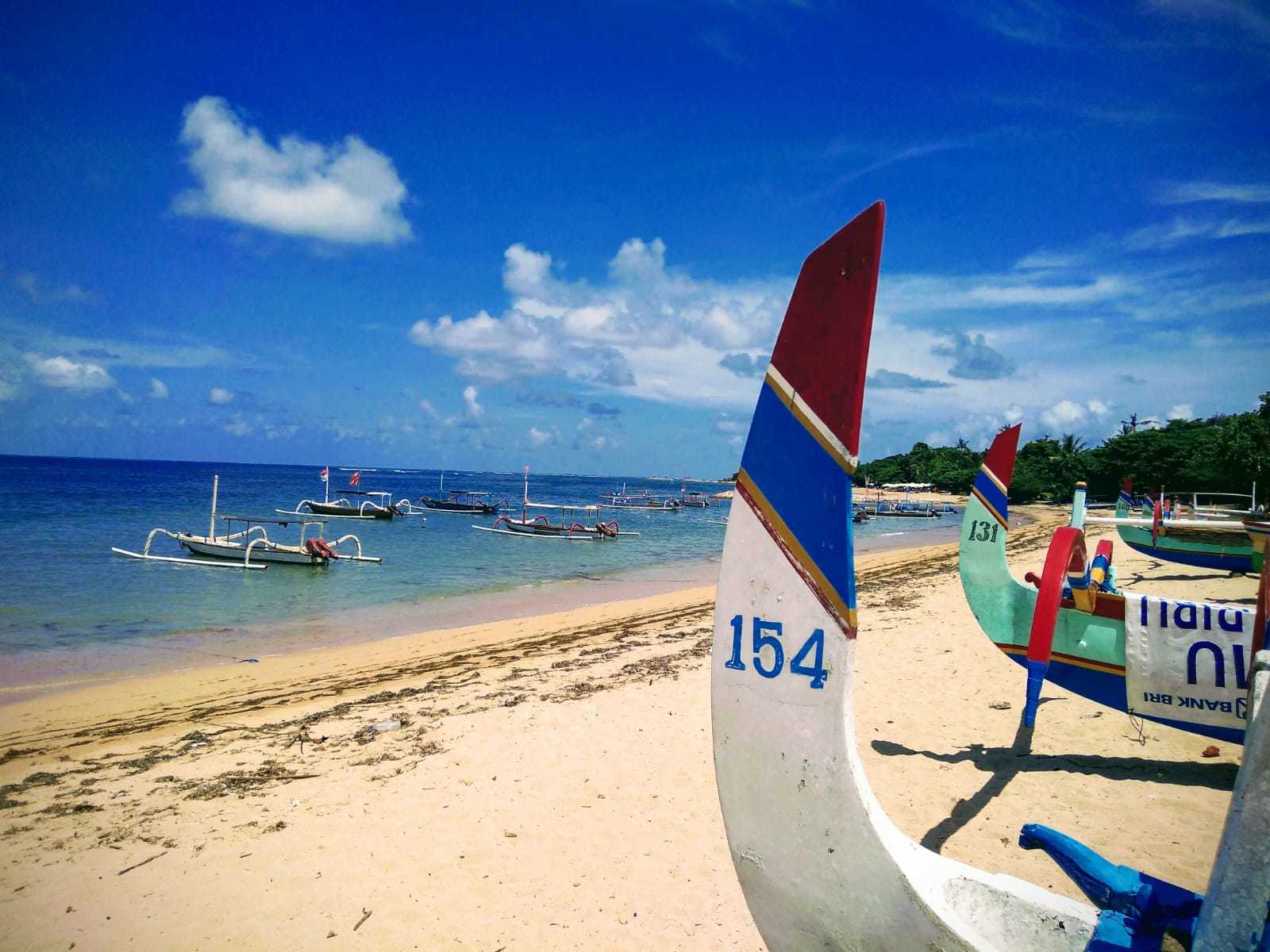 Pirogue sur la plage de Sanur © Pigeon Candice