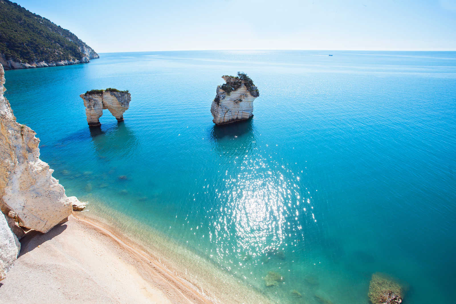 Plage de la Baia delle Zagare dans le Gargano © Kite_Rin