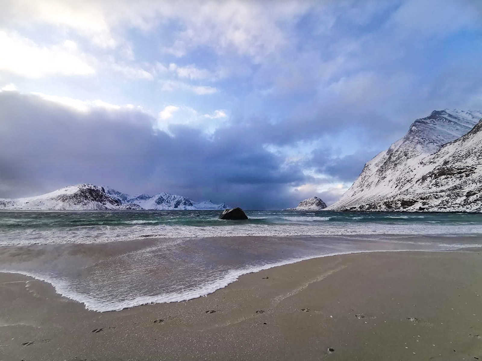 Lumières boréales et raquettes à neige aux îles Lofoten Voyage Norvège Atalante