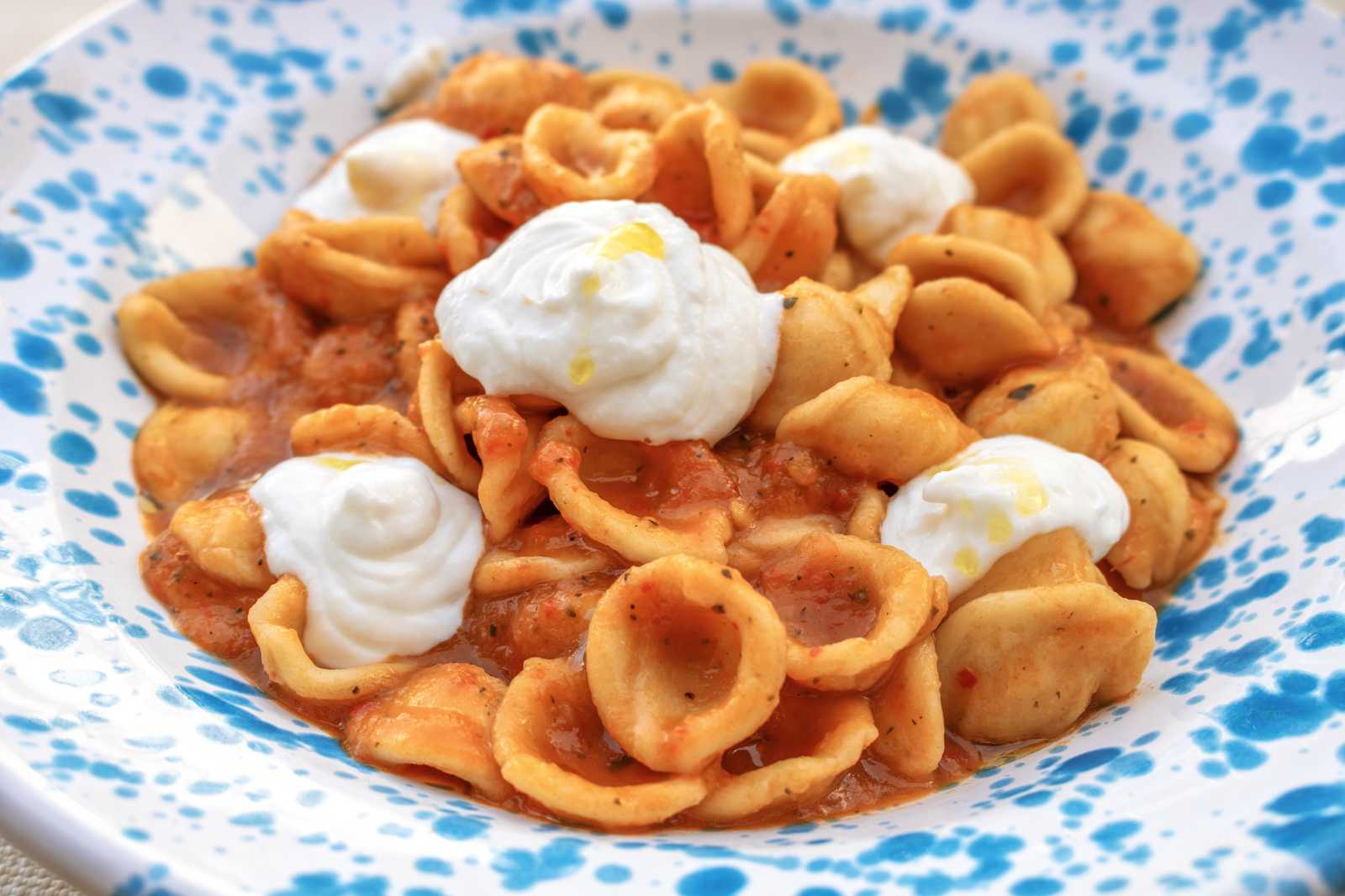 Plat traditionnel des Pouilles, les orecchiette © Arto