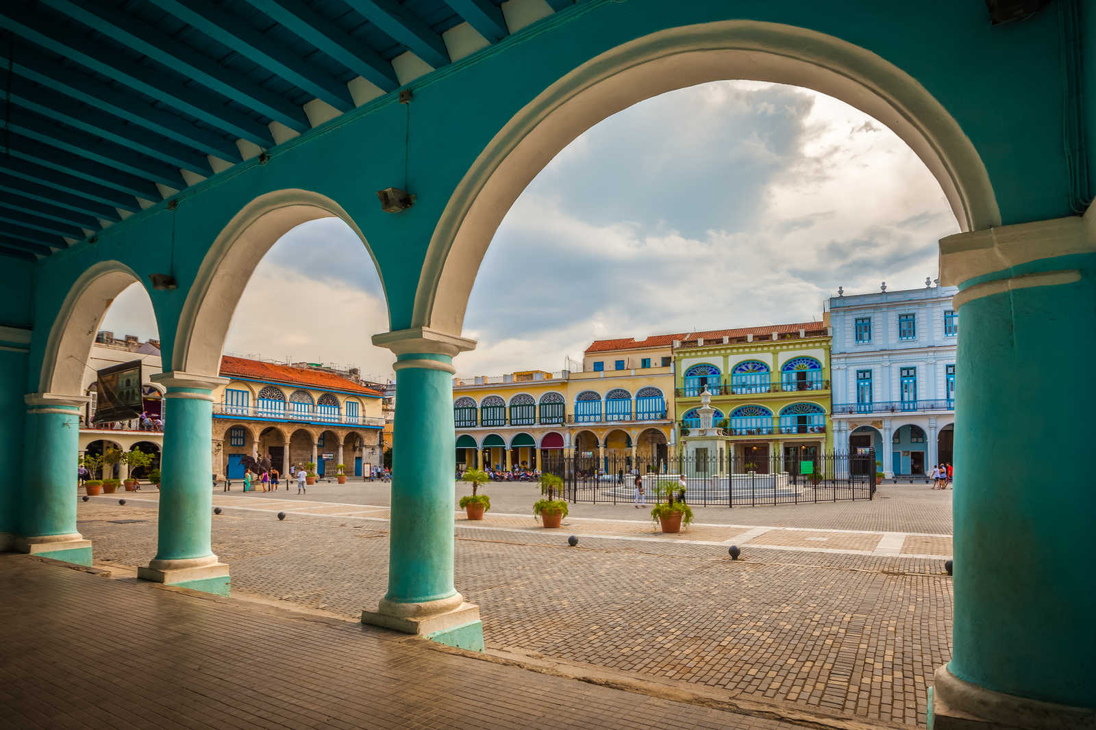 Plaza Vieja à la Havane © De Mattei Maurizio