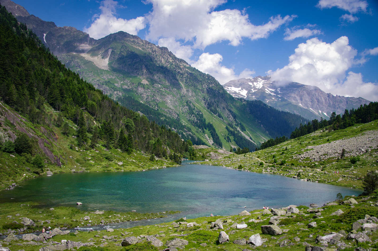 Randonnée en famille au lac de Suyen, Pyrénées © La Balaguère