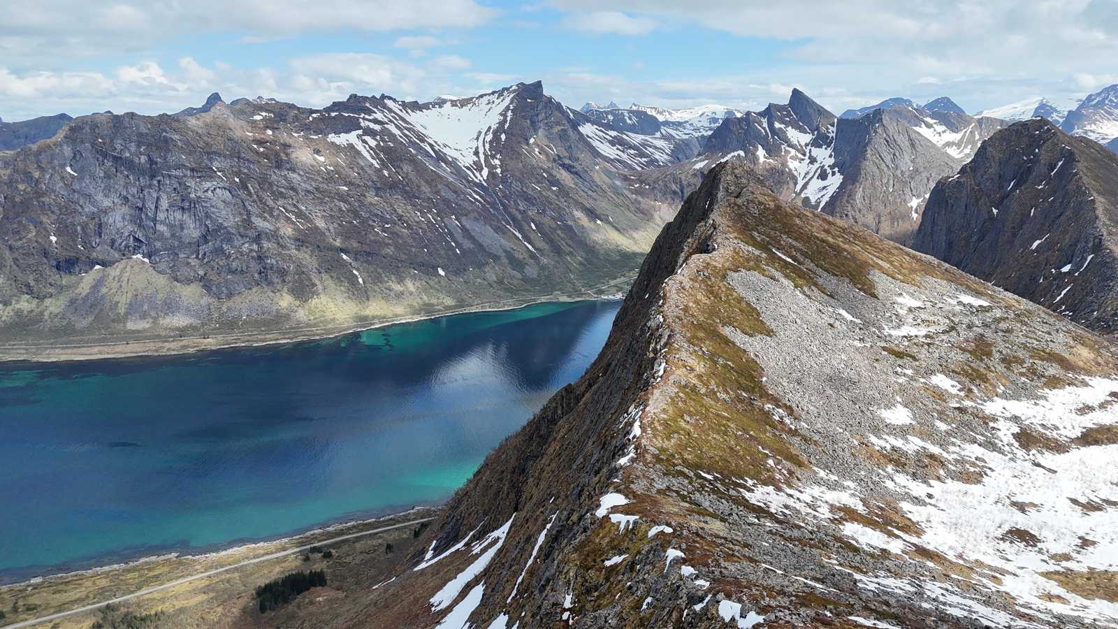 Randonnée Husfjellet île de Senja en juin © Francony Léa