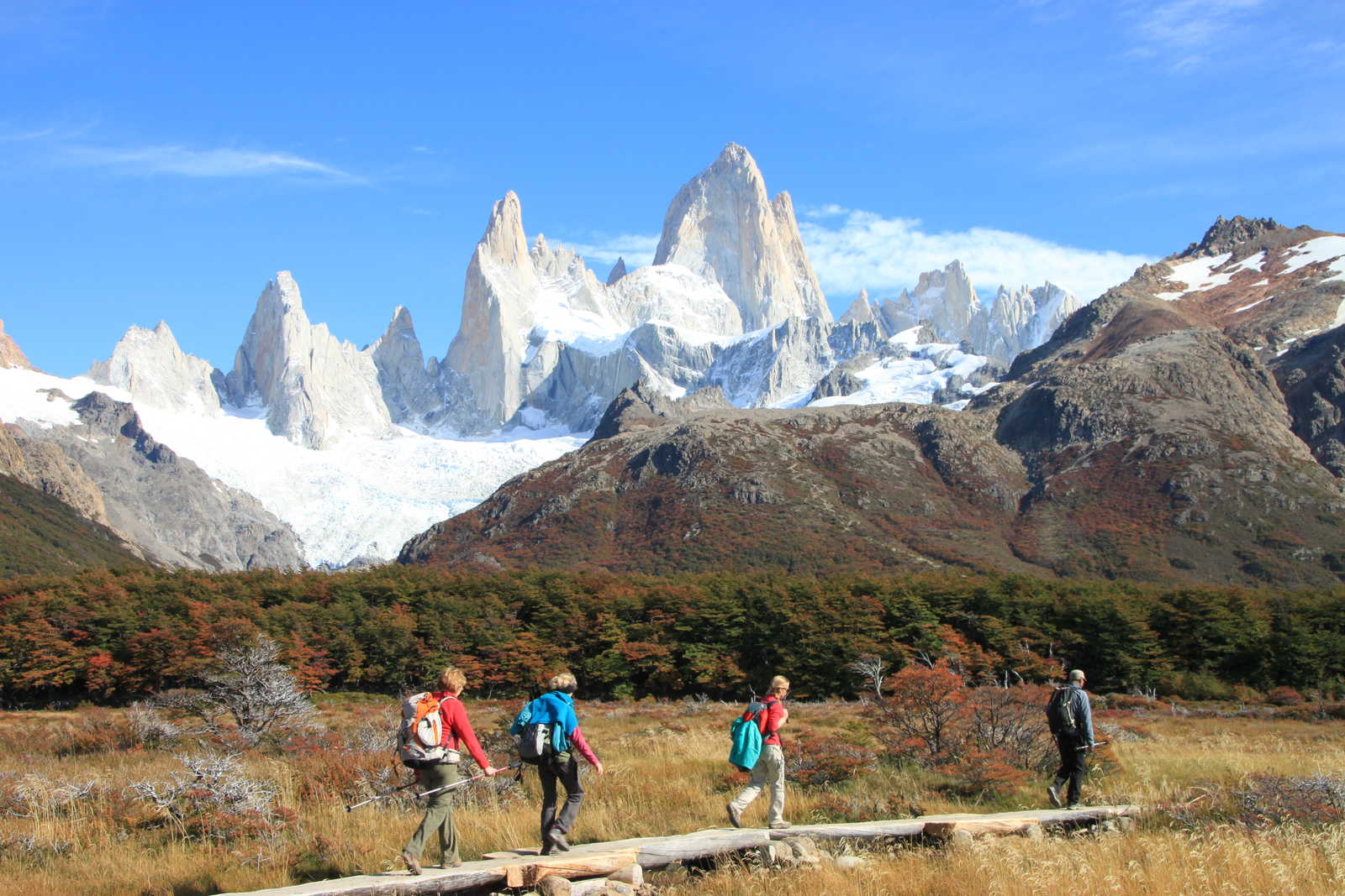 Randonnée sur les sentiers de Chalten et le Fitz Roy en toile de fond © Dufy Caroline