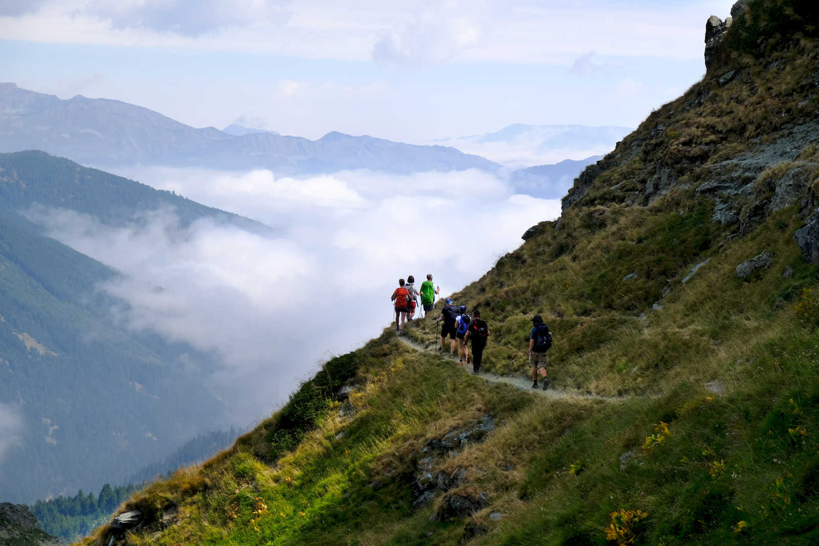 Randonneurs  dans les alpes Albanaises © Iwona