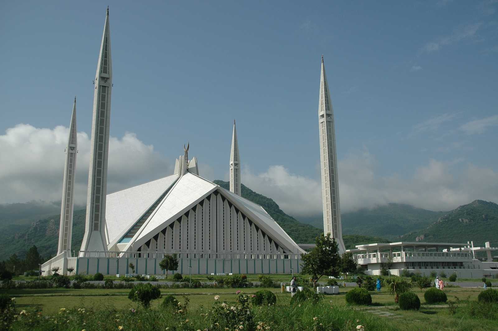 Shah Faisal Mosque Islamabad © ---