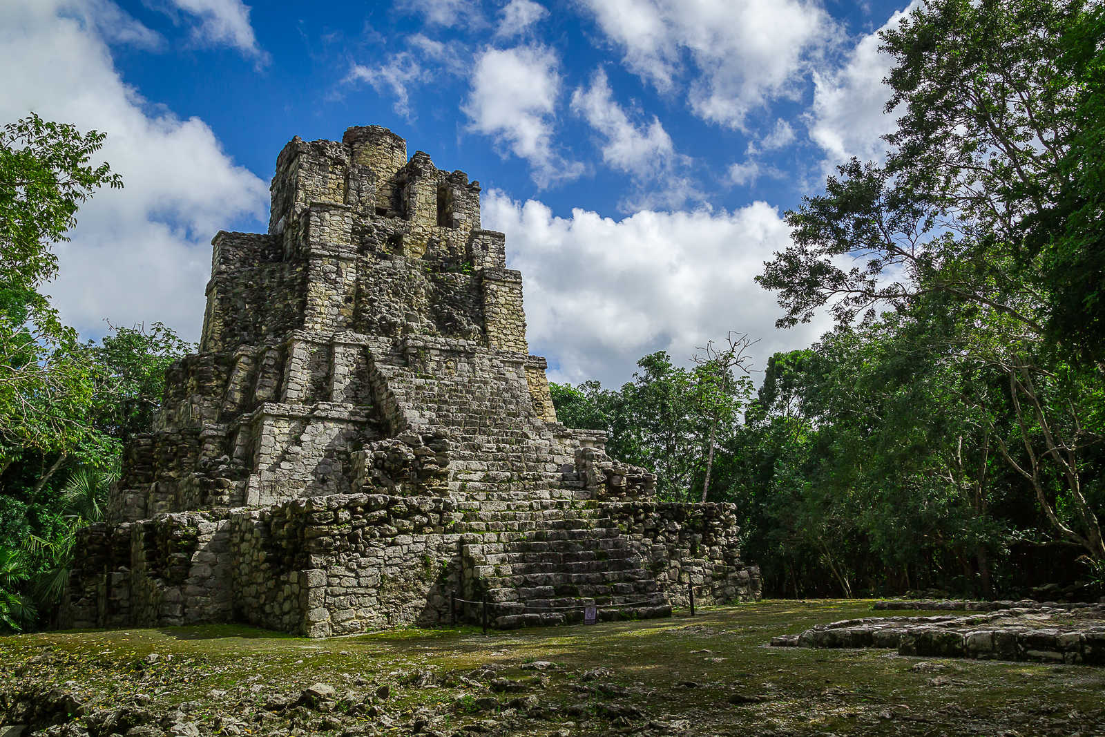 Site antique maya de Muyil au Mexique © Bbravephoto