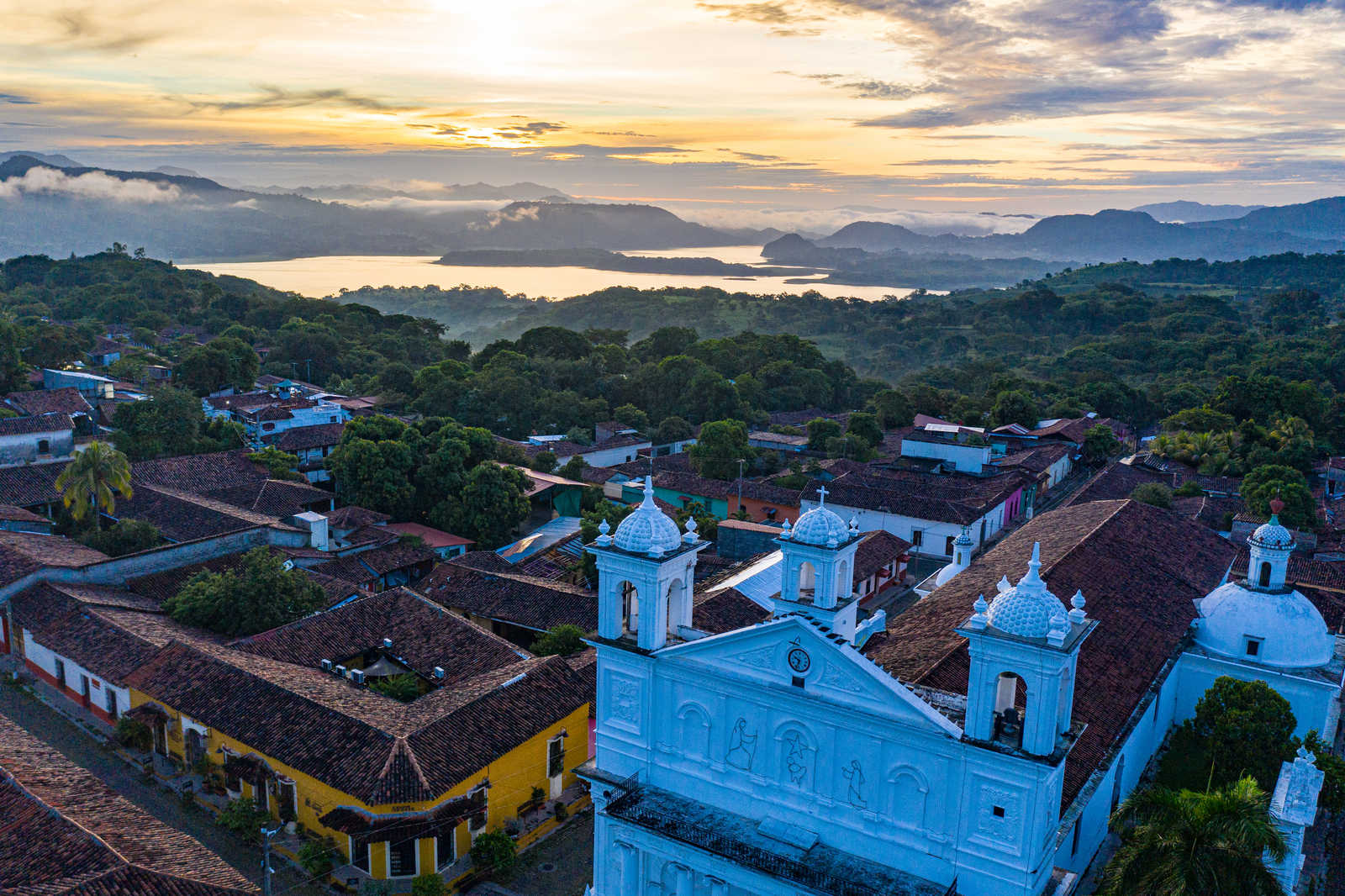 suchitoto-in-el-salvador © H-Media