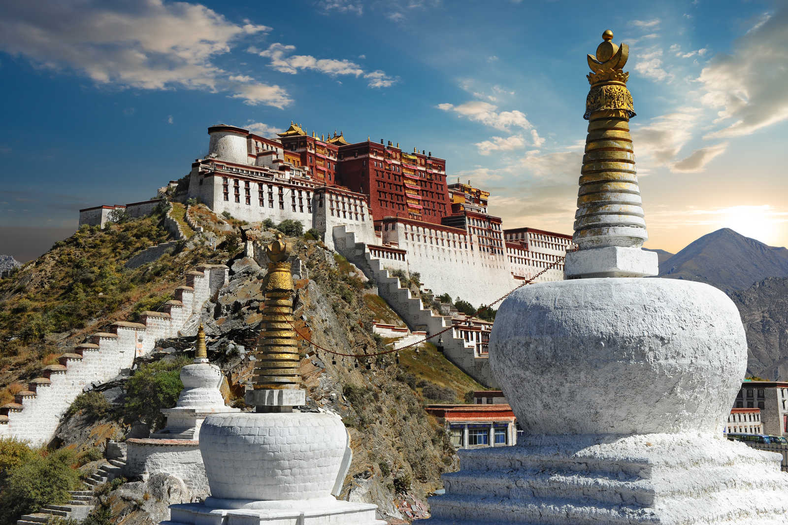 The Potala Palace au Tibet © Wusuowei