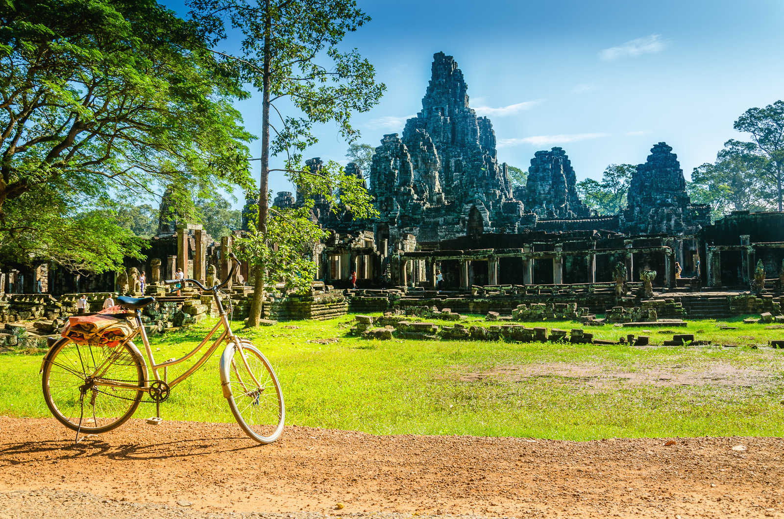 Vélo dans temples d'Angkor © A.jedynak