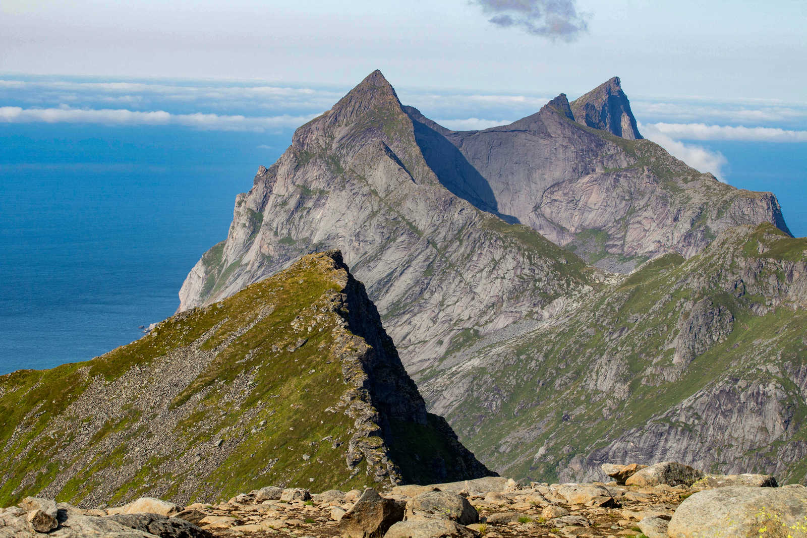 Image Entre fjords et montagnes dans les iles Lofoten