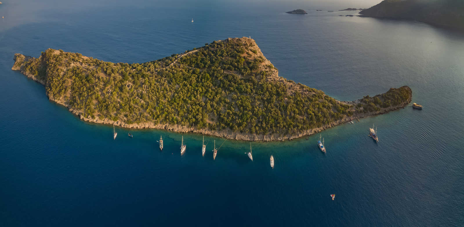Vue aérienne de l'île de Saint Nicolas en Turquie © Nexusseven