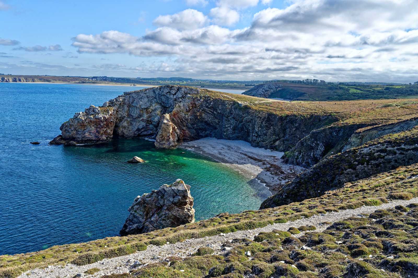 Vue du littoral à la pointe de Dinan, Finistère, Bretagne © Bernard 63 - Adobe Stock