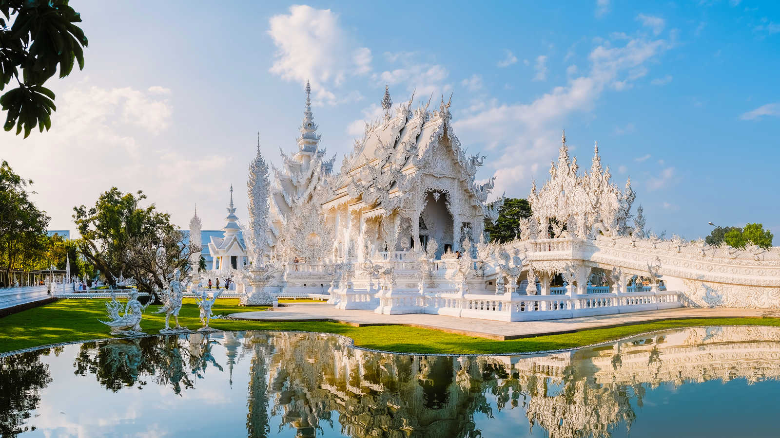 Wat Rong Khun, Temple Blanc, Chiang RAI © Chira Priya