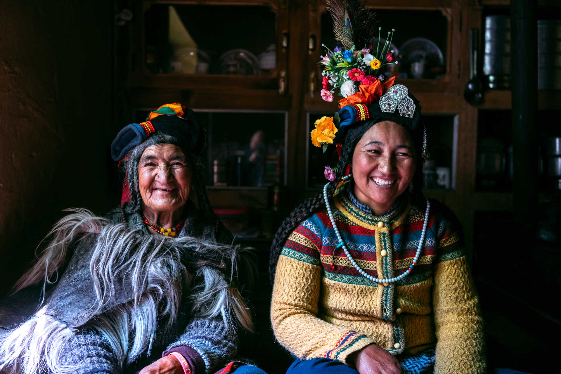 Deux femmes du Pérou souriantes