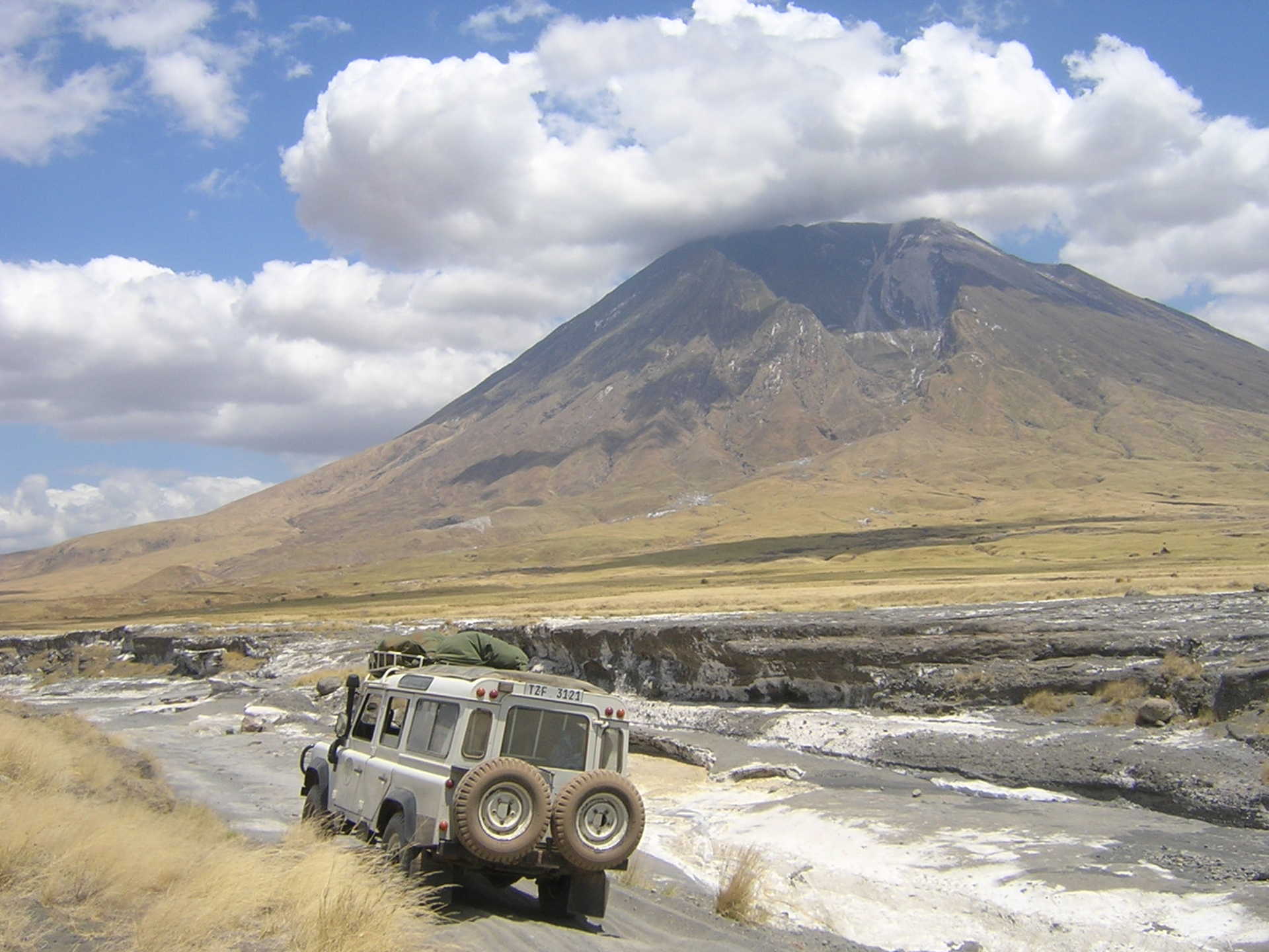 Expédition en 4x4 dans la vallée du Rift en Afrique © D. LEBOUTEUX Expédition en 4x4 dans la vallée du Rift en Afrique