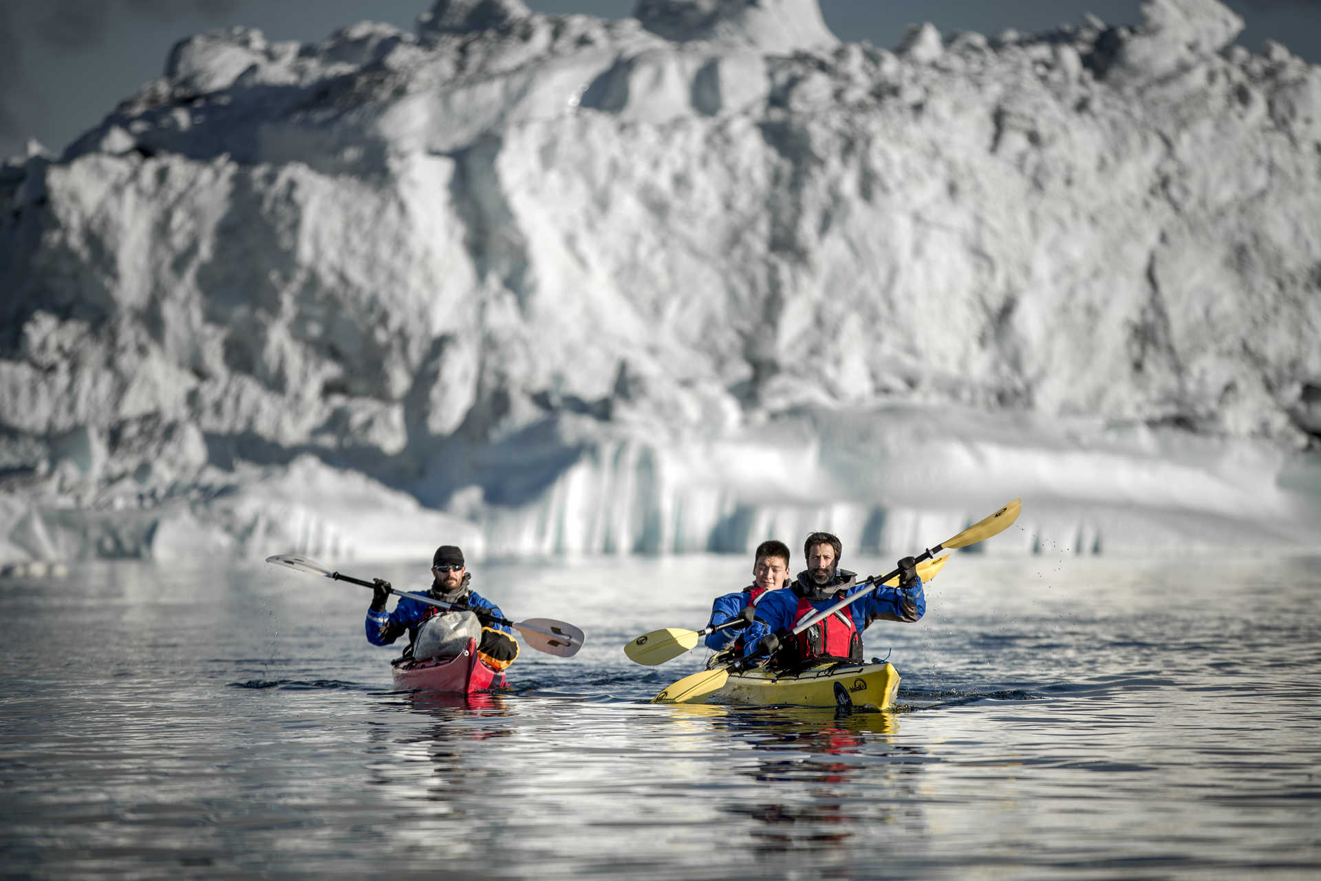 Kayakistes en Arctique - © Visit Greenland Kayakistes en Arctique
