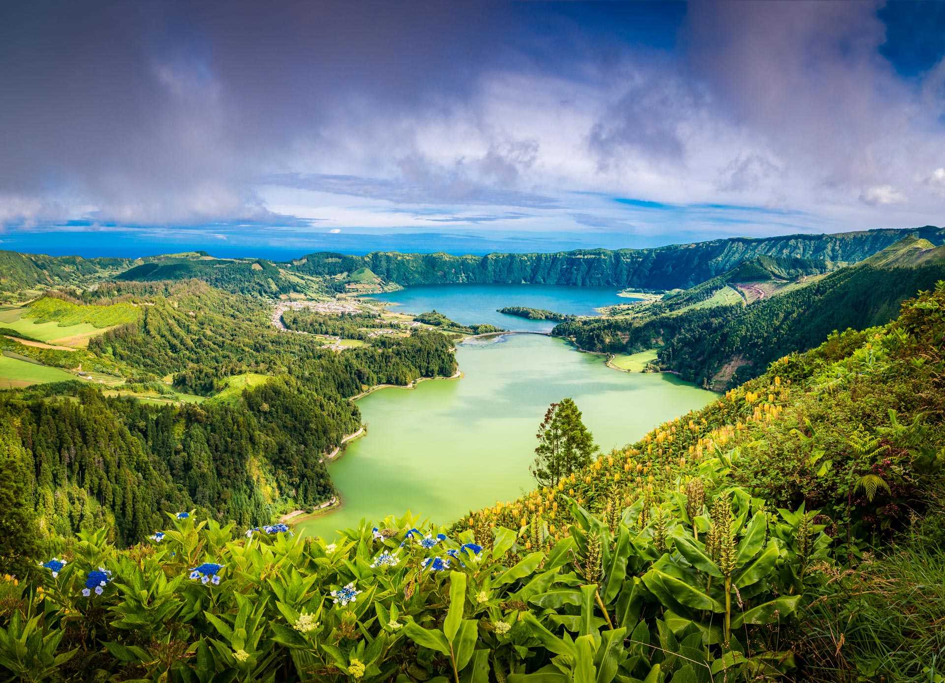 Lac de Sete Ciudades, sur l'île de Sao Miguel aux Açores