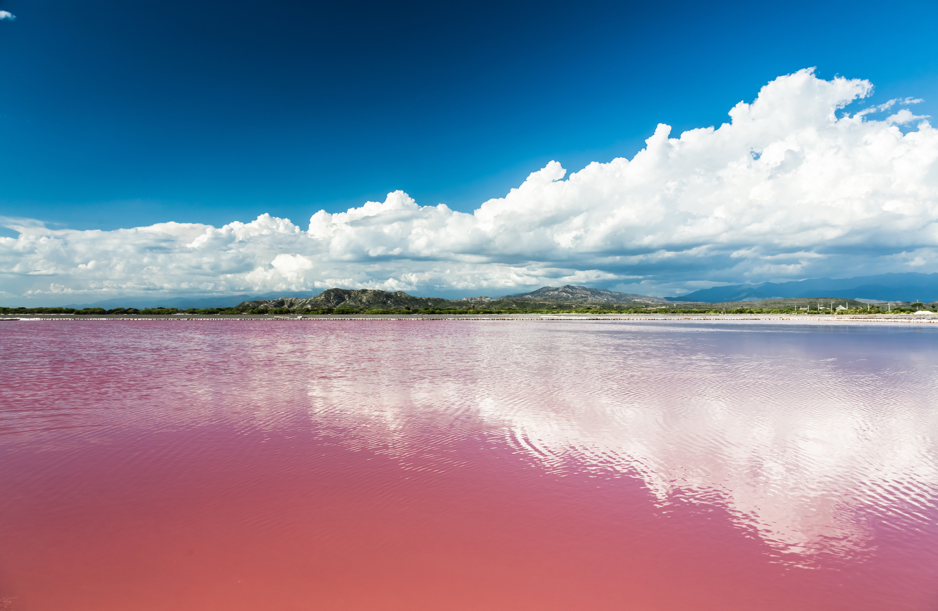 lac rose au Sénégal