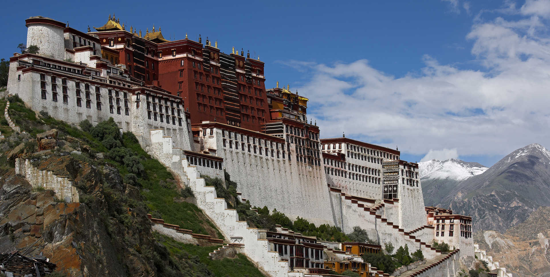 Le palais du Potala à Lhassa au Tibet © Henn Thorsten Le palais du Potala à Lhassa au Tibet