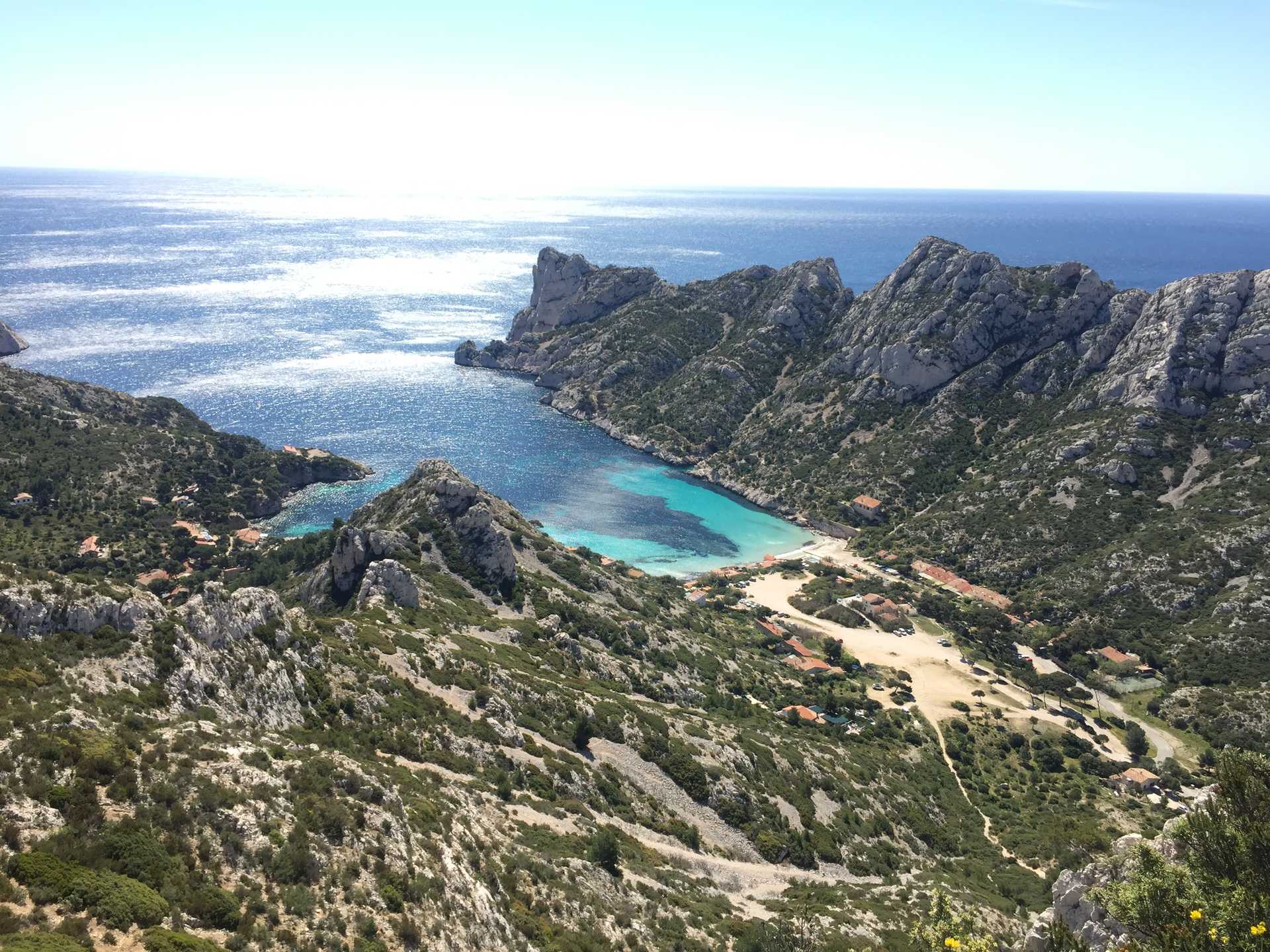 Voyage à pied : Des calanques de Cassis à la baie de Marseille