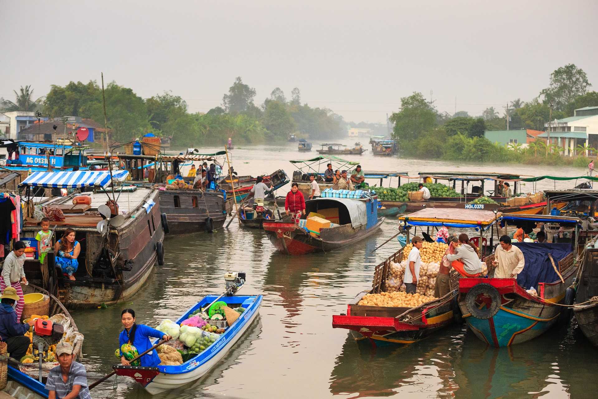 Marché flottant du Mékong au Vietnam