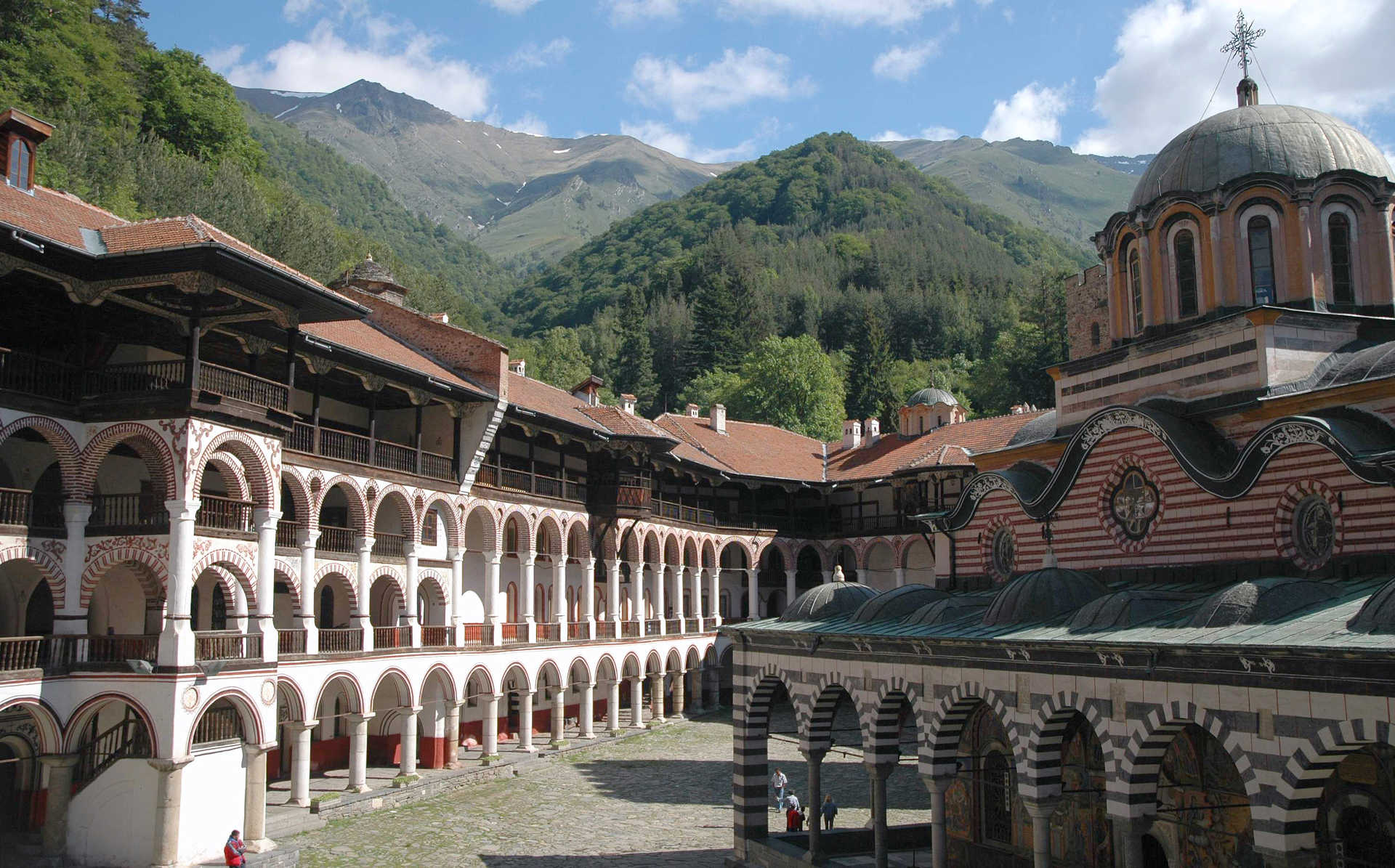 Monastère de Rila dans le massif du Rila en Bulgarie