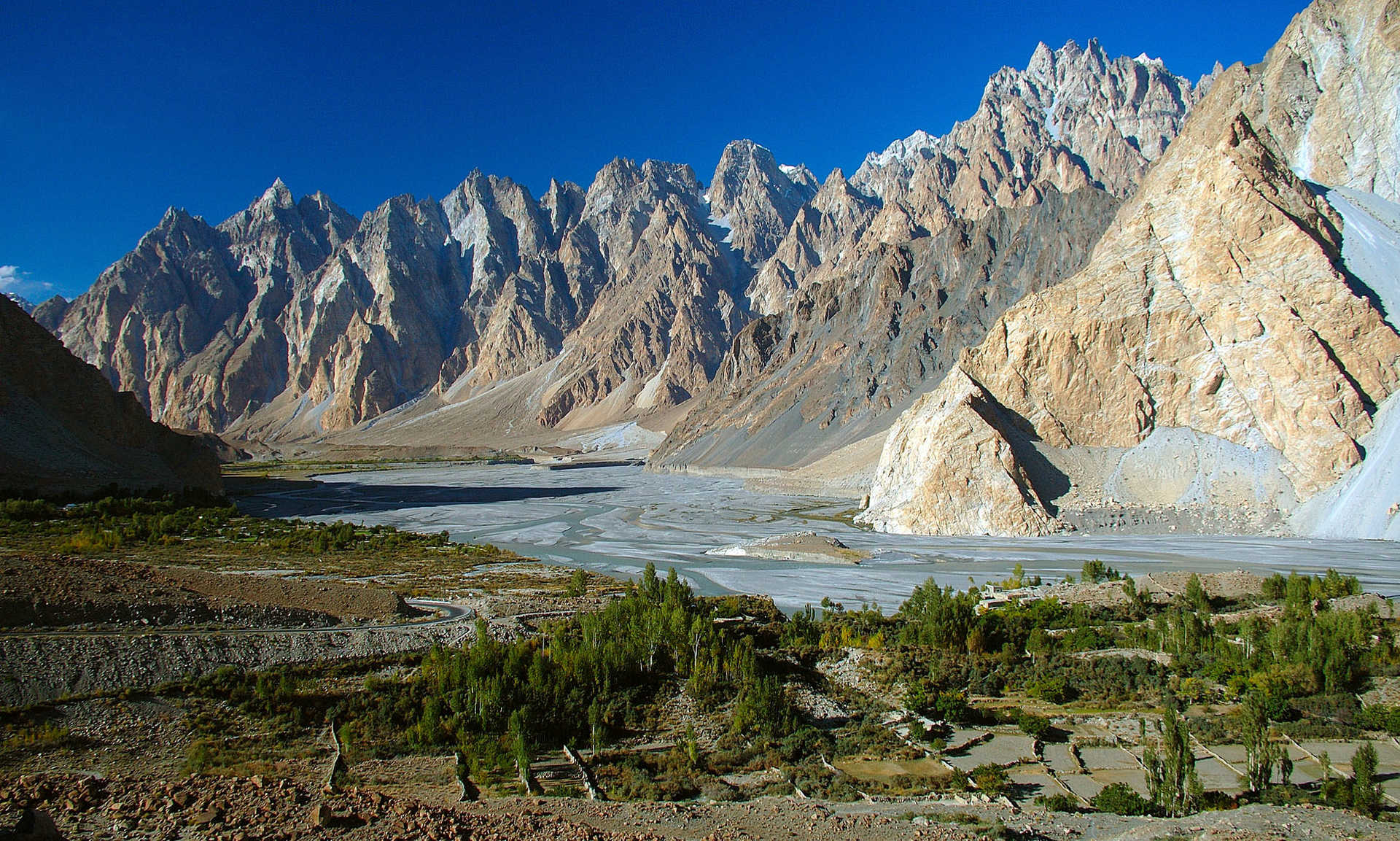 Montagnes de Passu - © K. ULLAH Passu Pakistan Karakoram