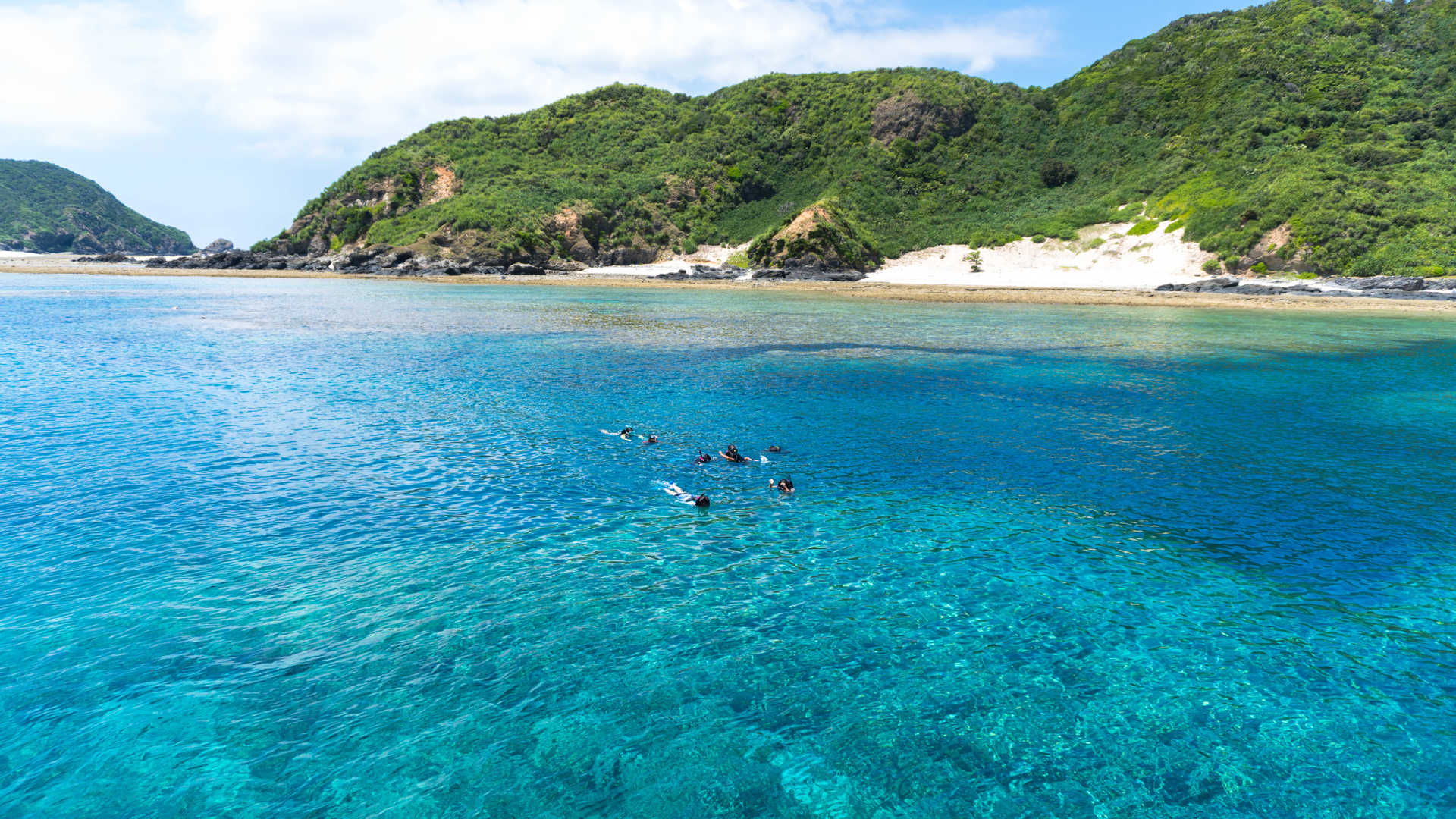 Okinawa Nago snorkeling © Adobe Stock Okinawa Nago snorkeling