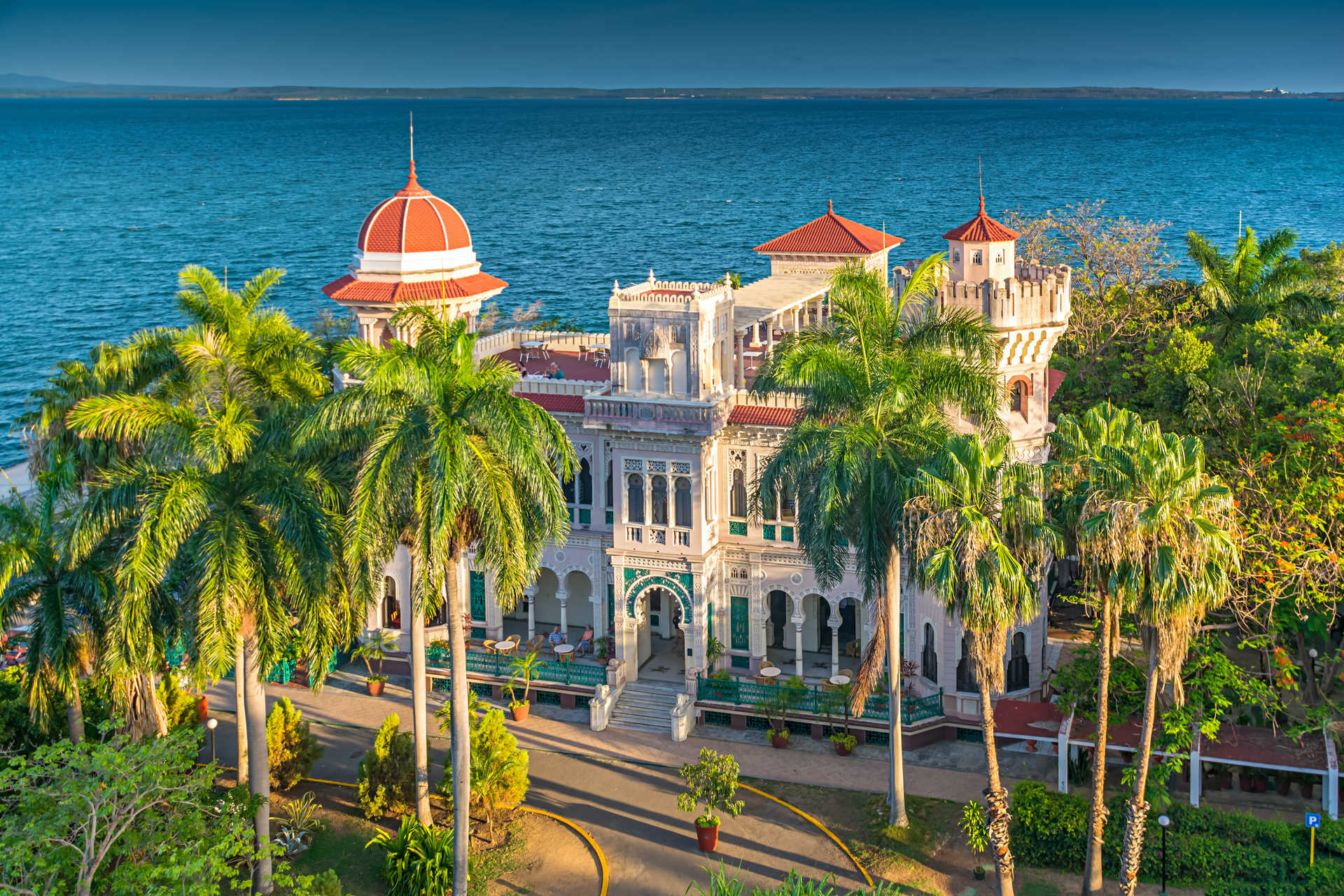 Palacio de Valle à Cienfuegos, Cuba © Adobe Stock Palacio de Valle à Cienfuegos, Cuba