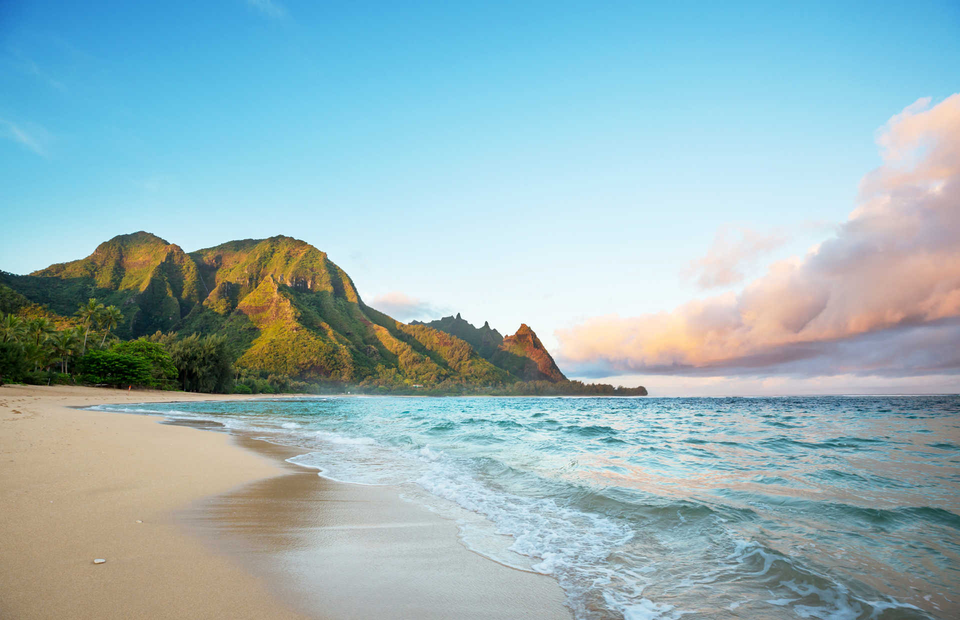 Plage paradisiaque de Kauai une île d'Hawaï