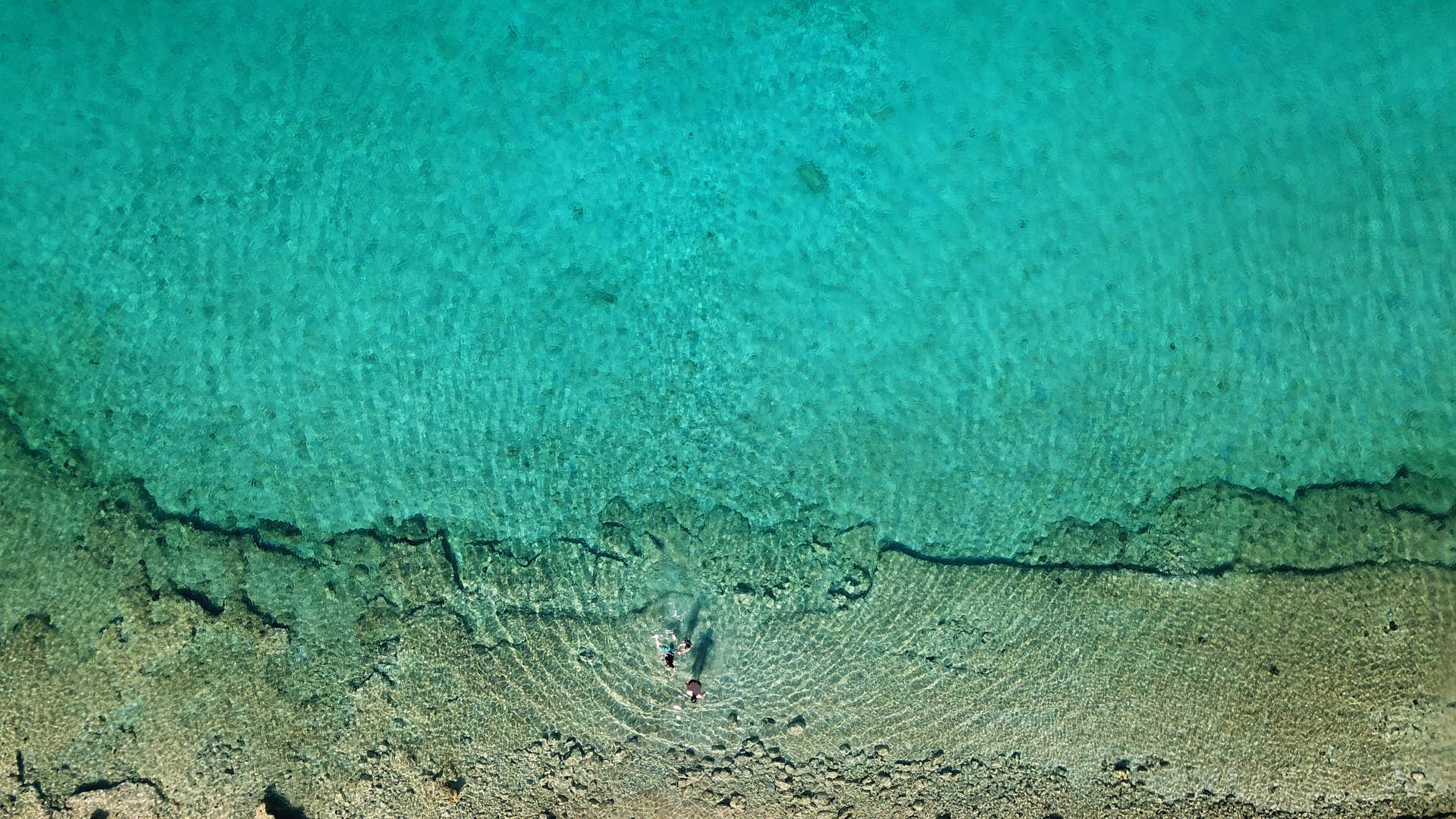 Plage sur une île des Cyclades en Grèce