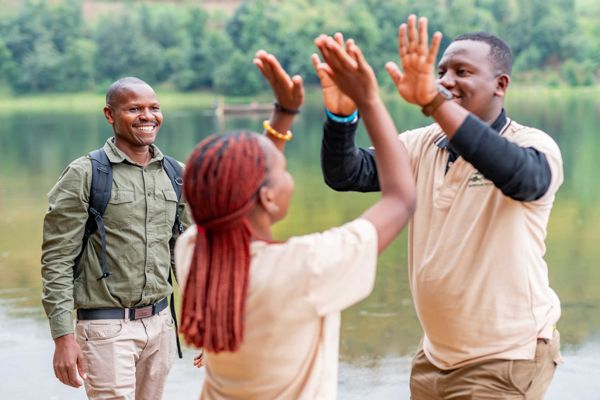 Randonneurs aux lacs jumeaux, lac Burera et Ruhondo au Rwanda