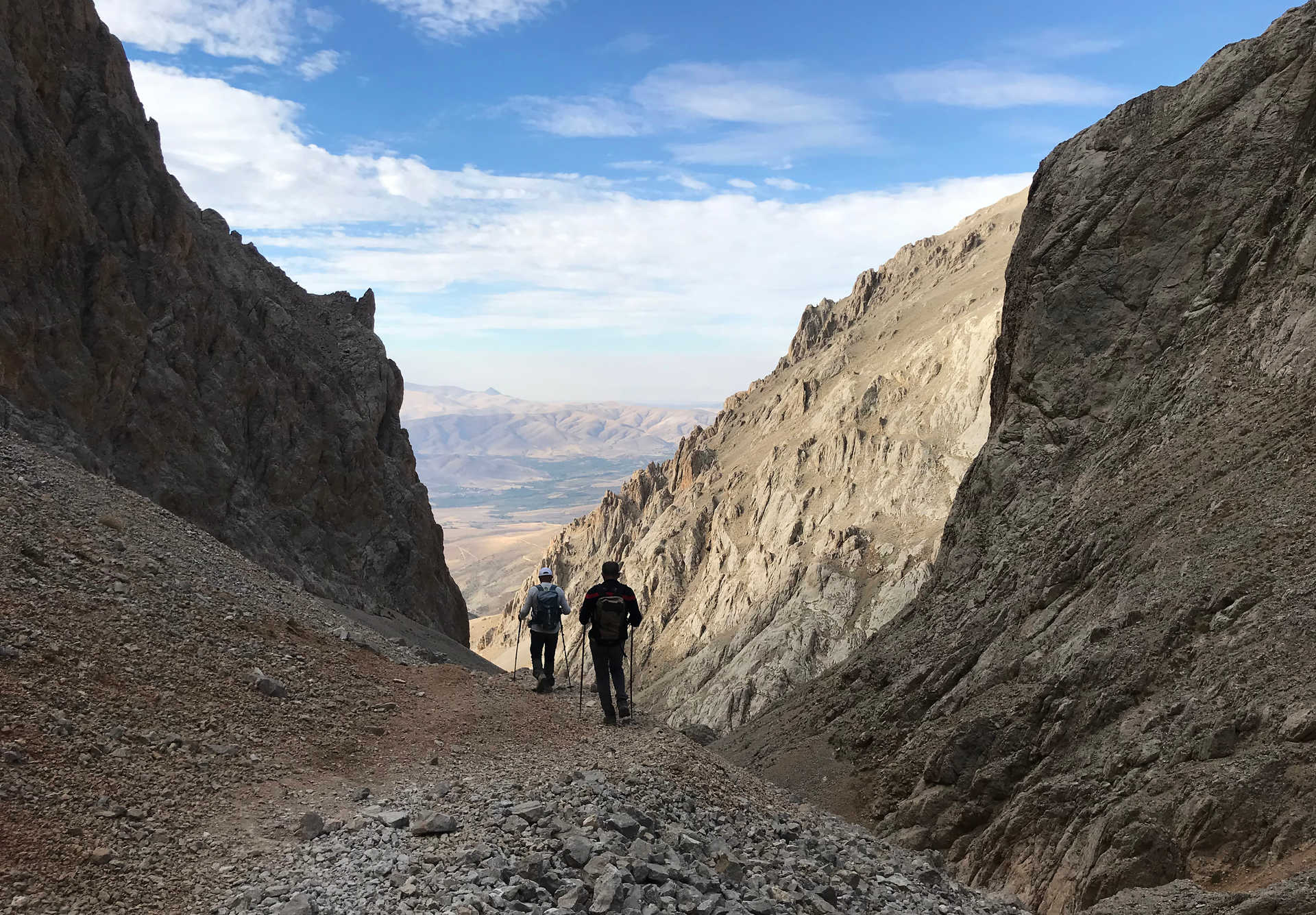 Randonneurs dans la vallée de Karayalak en Turquie