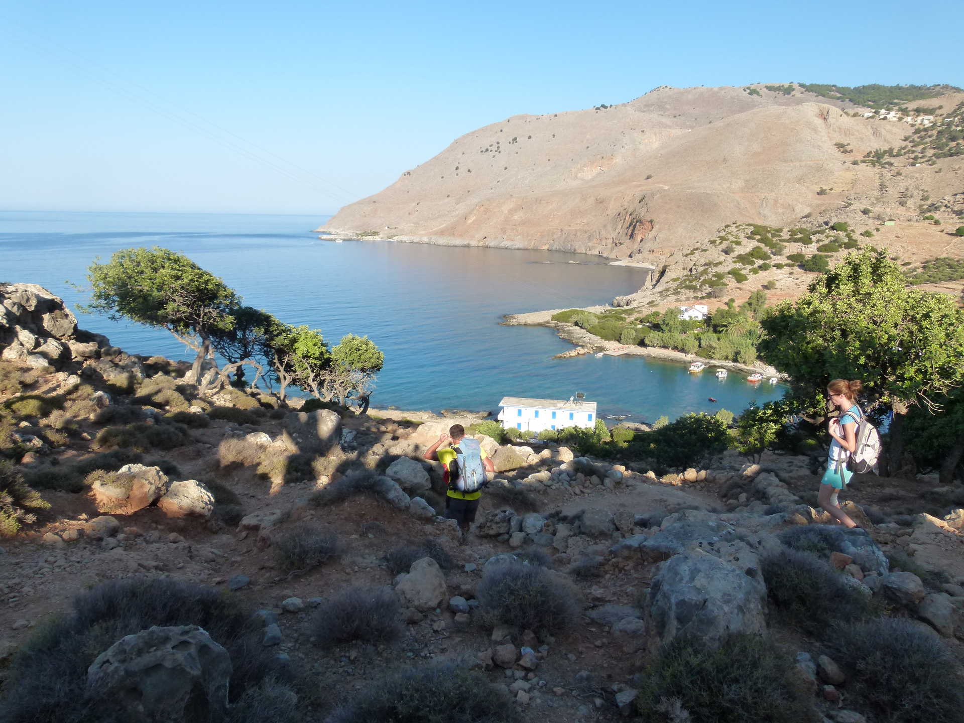 Randonneurs de Loutro à Agia Roumeli - © Vigneron Perrine Randonneurs de Loutro à Agia Roumeli