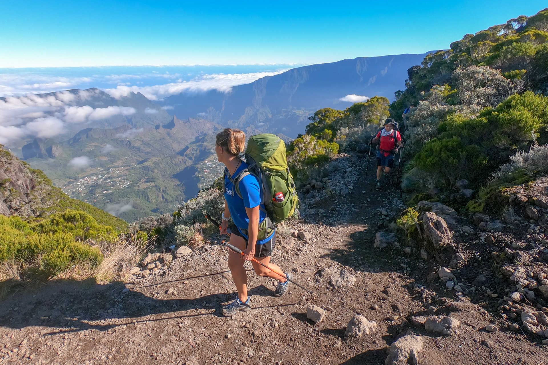 Randonneurs et leur guide à la Réunion