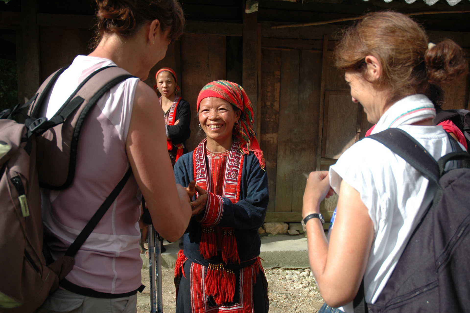 Voyage à pied : Trek et rencontres au coeur des minorités du Haut Tonkin