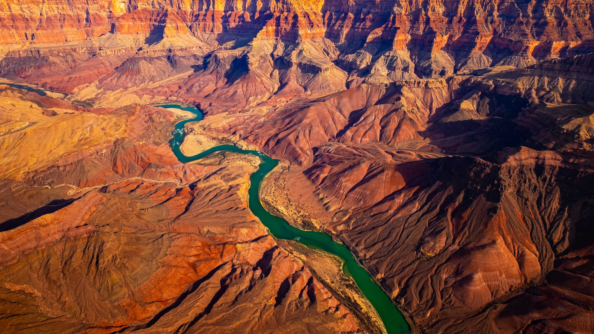 vue aérienne de la rivière Colorado dans le Grand Canyon aux USA