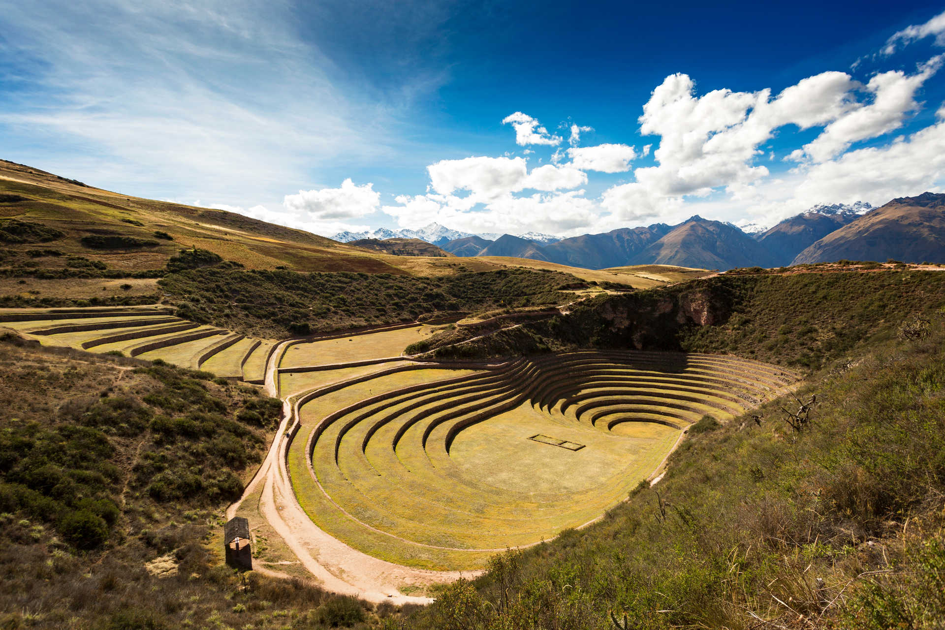 Vue des terrasses archéologiques incas de Moray dans la Vallée Sacrée du Pérou