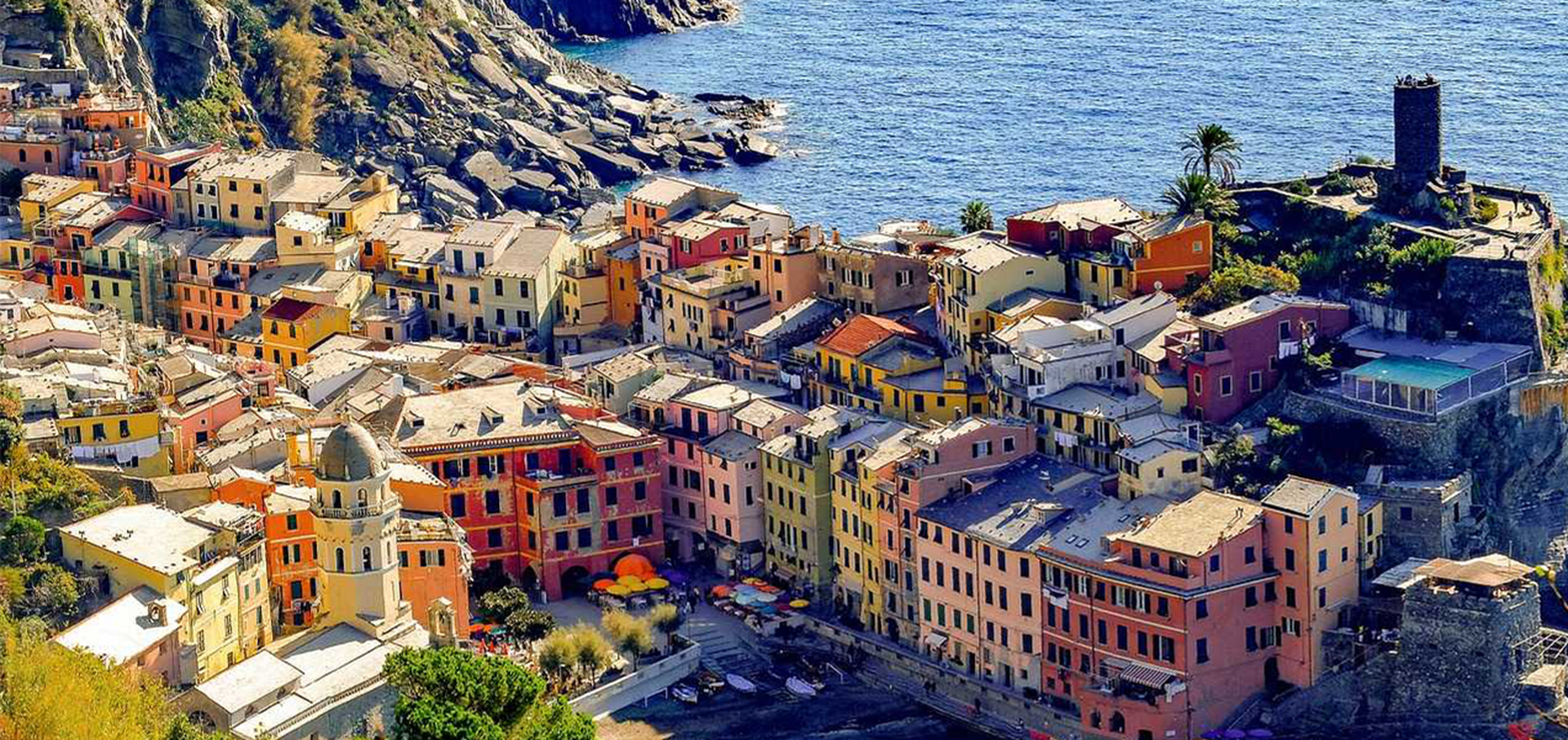 Vue sur le joli village coloré des Cinque Terre