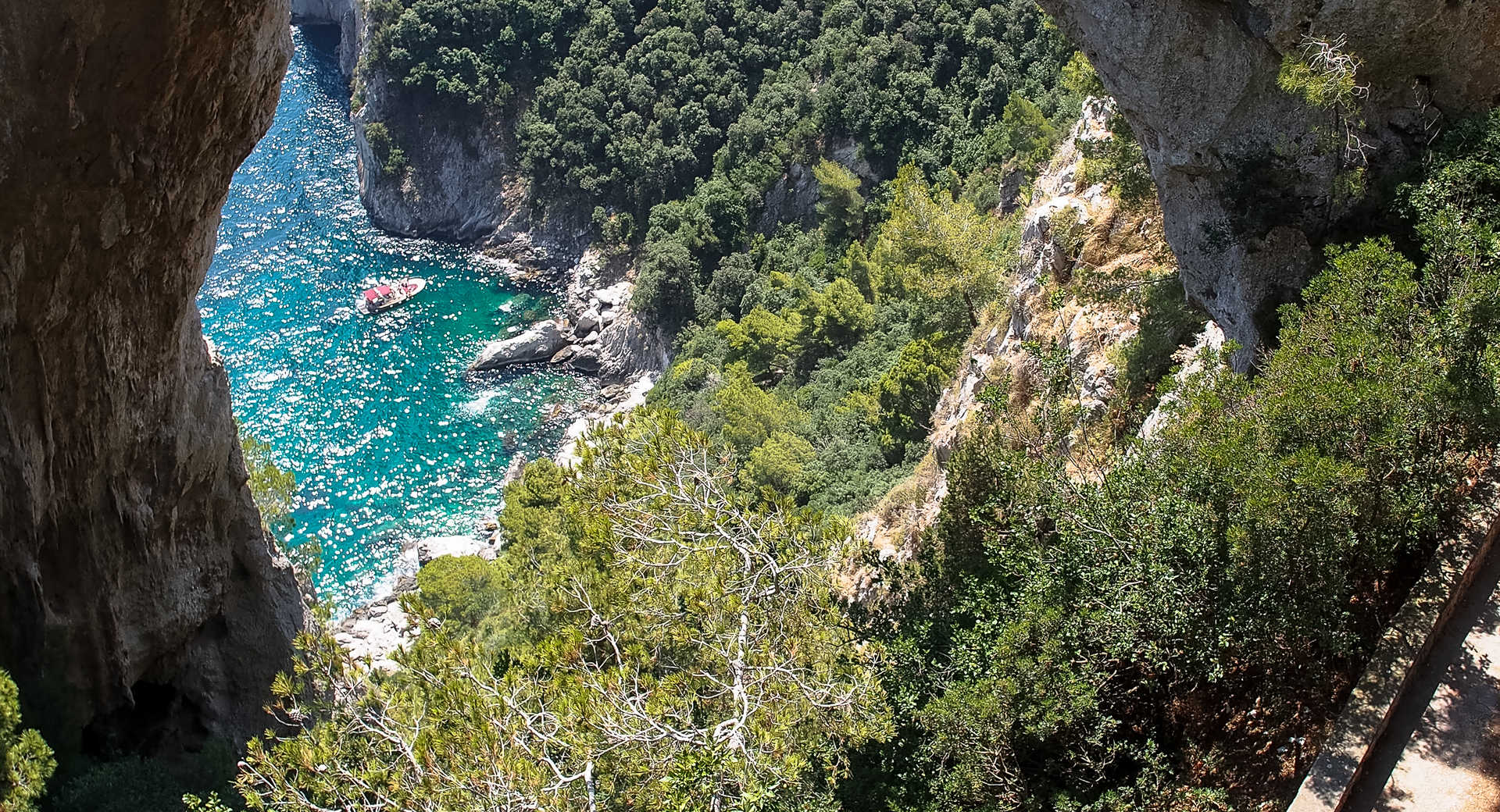 Trek - Circuit sur la Cote Amalfitaine ​: Naples, Vésuve, Pompéi en 8 jours