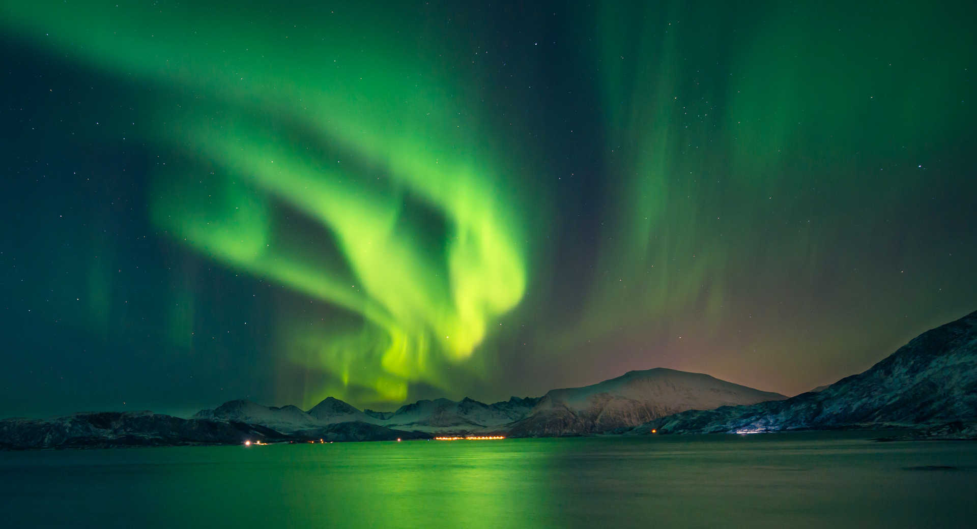 Aurores Boréales dans le Nord de la Norvège © Criskorah Aurores Boréales dans le Nord de la Norvège