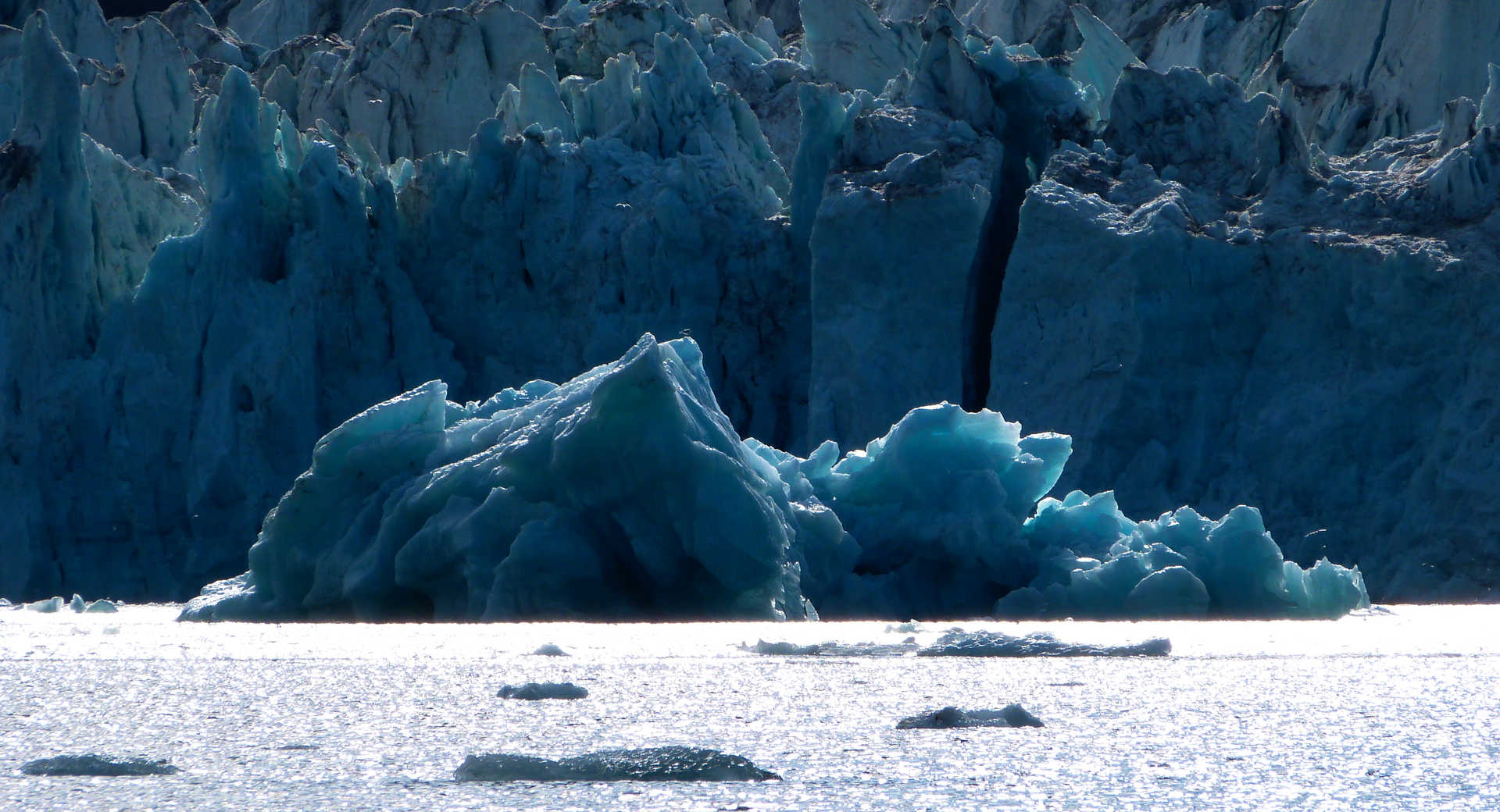 Glacier bleu Arctique Svalbard - © Ribes Marion Glacier bleu Arctique Svalbard