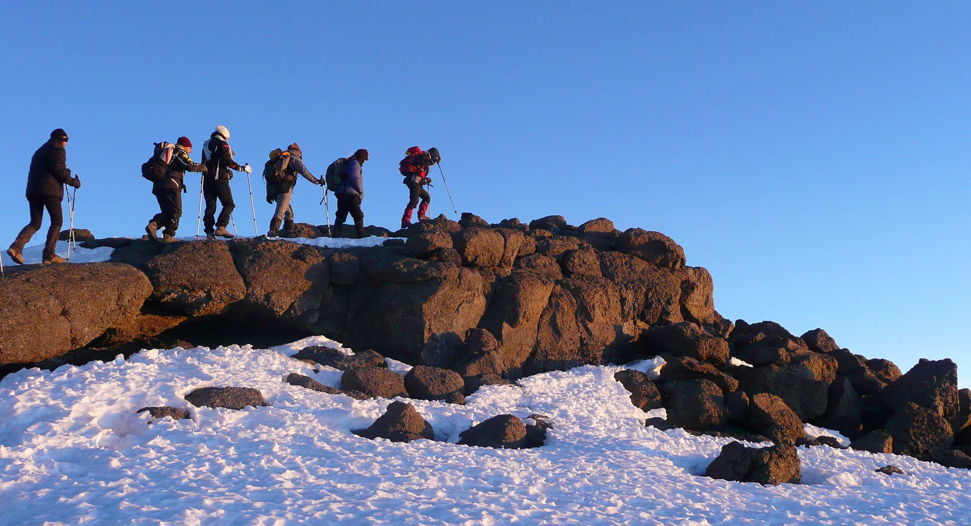 kilimandjaro-par-la-machame-et-safaris-en-lodge-decathlon-travel