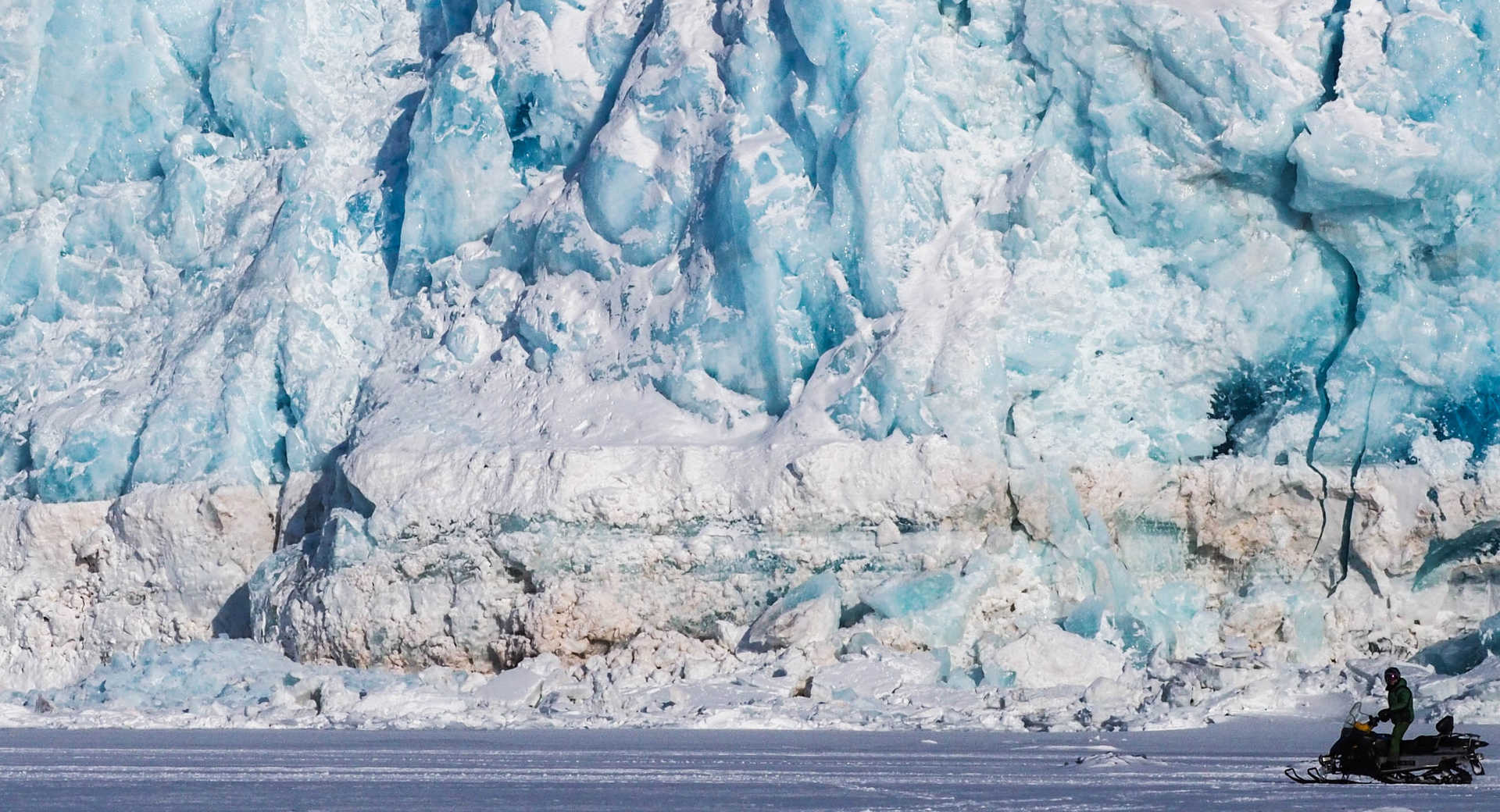Motoneige au Svalbard - © Benezech Ronan Motoneige au Svalbard
